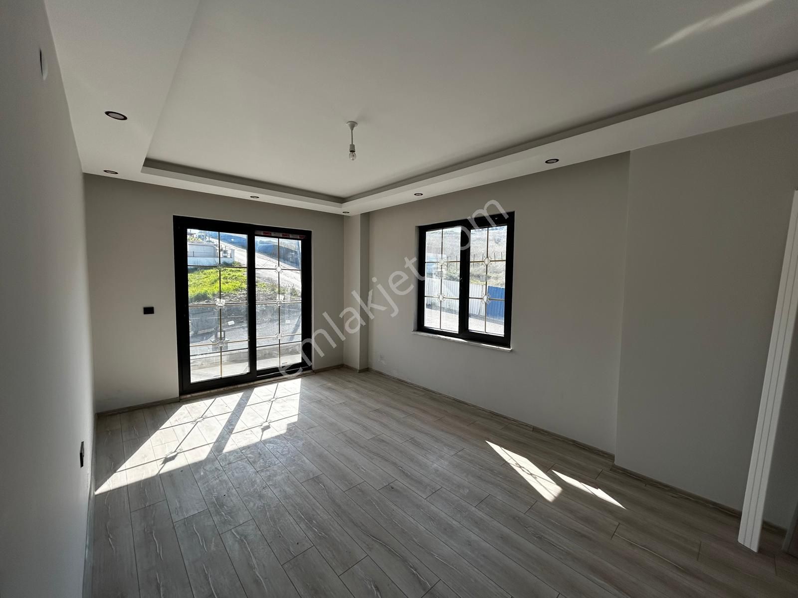 Turyap'tan Çiftlikköy M.akifte Deniz Manzaralı Dubleks Daire - Görsel 8