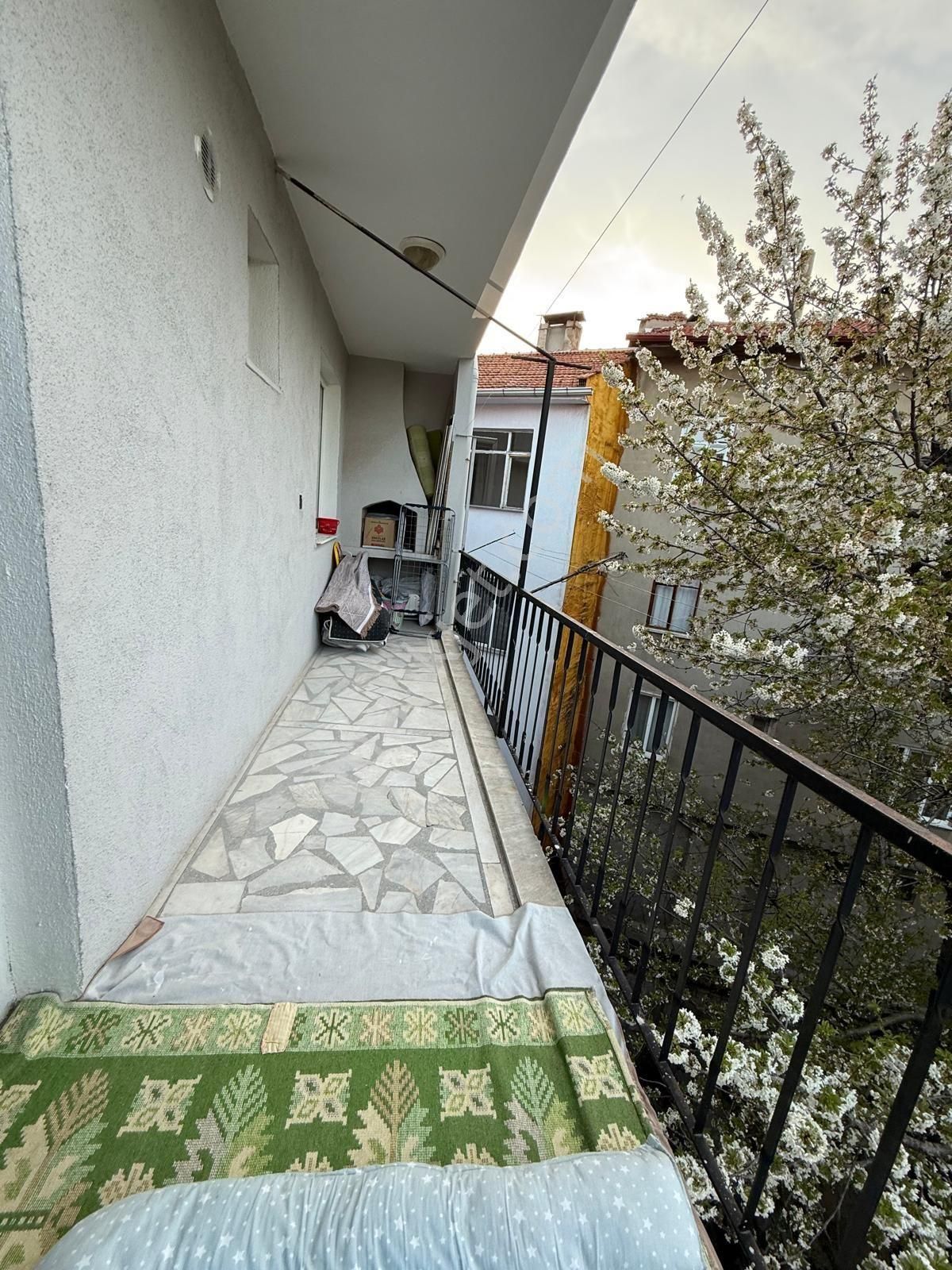 Ünalan Mahallesinde Uygun Fiyata Satılık Daire Halit Ziyaya Yakın Bakımlı - Görsel 13