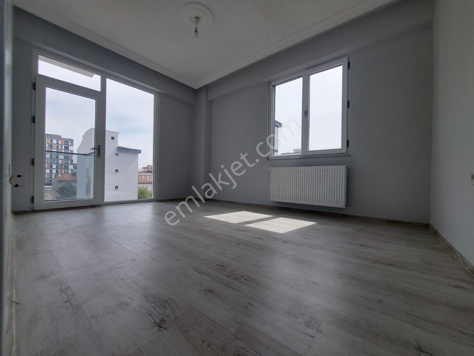 Aşağı Dudullu/satılık 2+1/ara Kat/tek Daire Üzerine/yeni Bina - Görsel 2