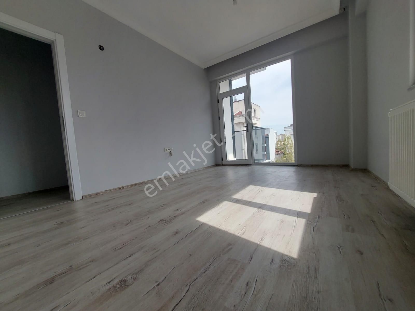 Aşağı Dudullu/satılık 2+1/ara Kat/tek Daire Üzerine/yeni Bina - Görsel 3