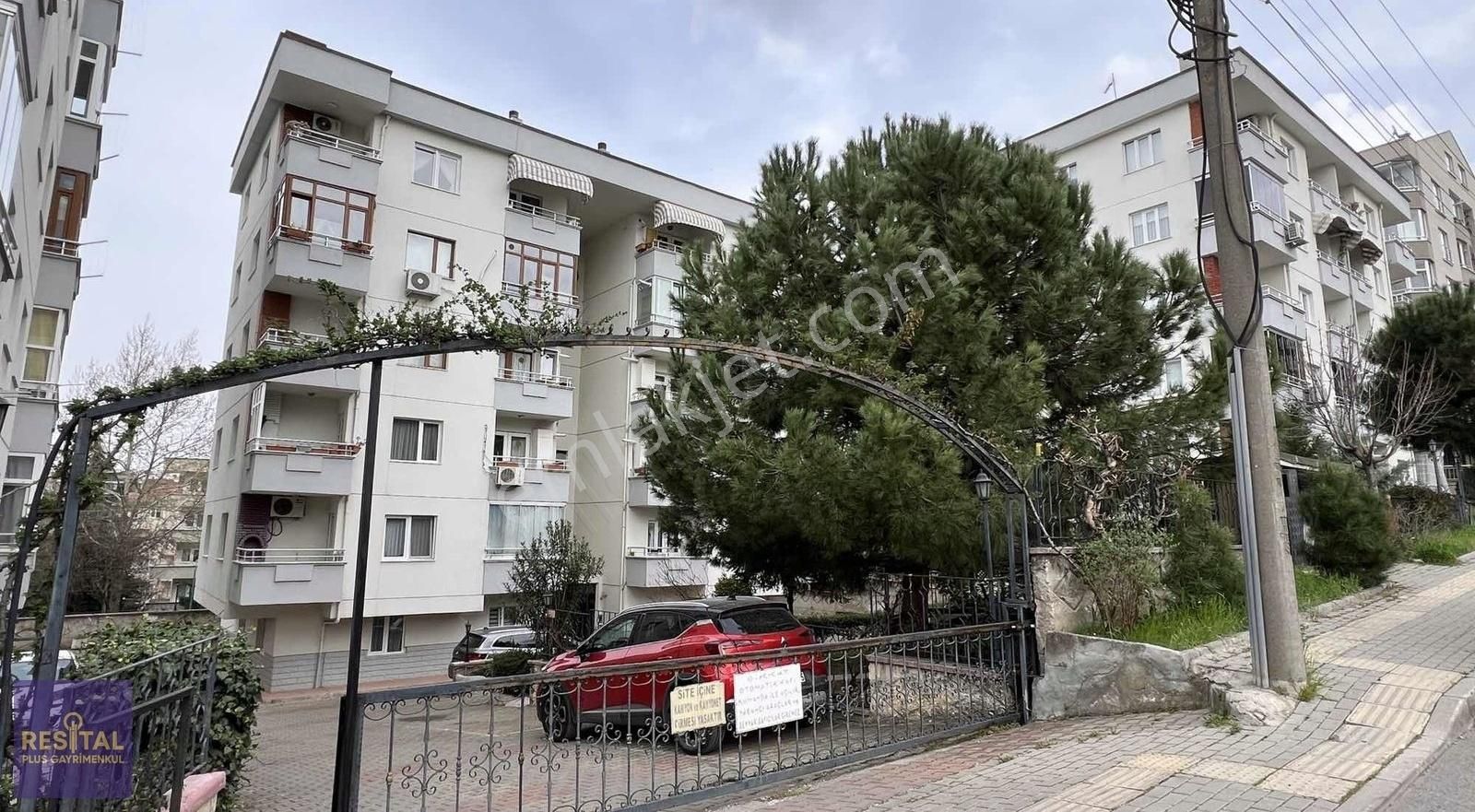 Beşevler Bilginler Caddesinde Satılık 3+1 Daire
