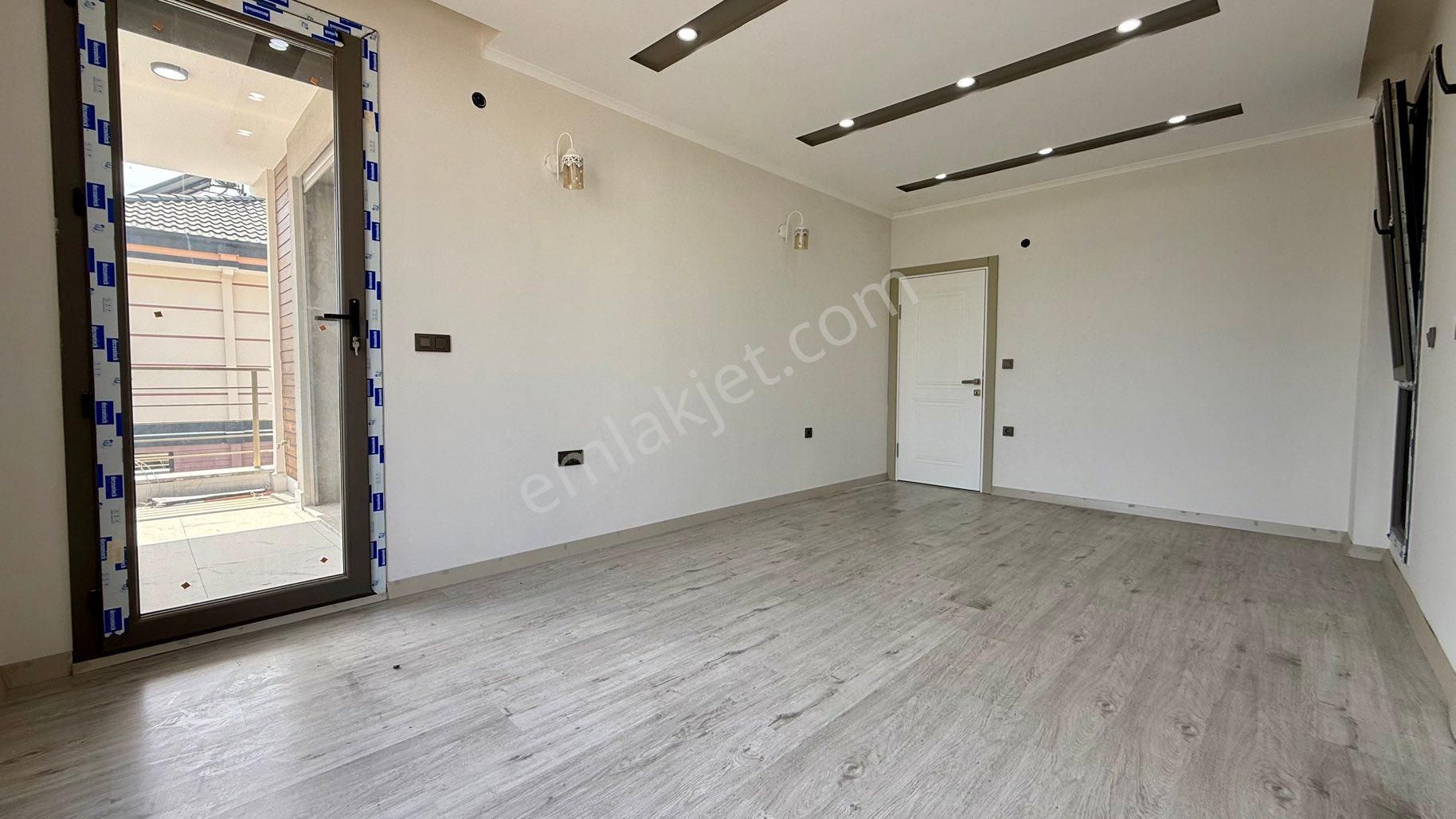 Sağturda Denize Yakın 3+1 Sıfır Villa - Görsel 28