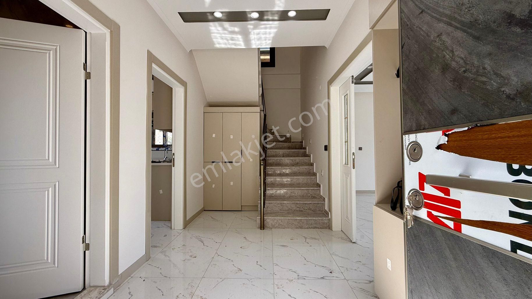 Sağturda Denize Yakın 3+1 Sıfır Villa - Görsel 11