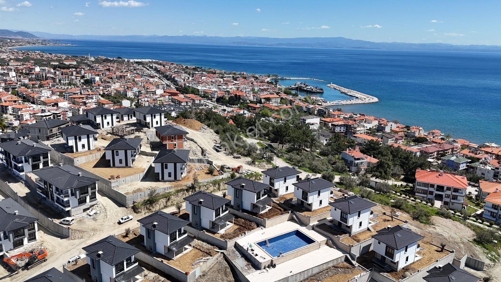Küçükkuyu'da Ful Deniz Manzaralı Havuzlu Villa - Görsel 3