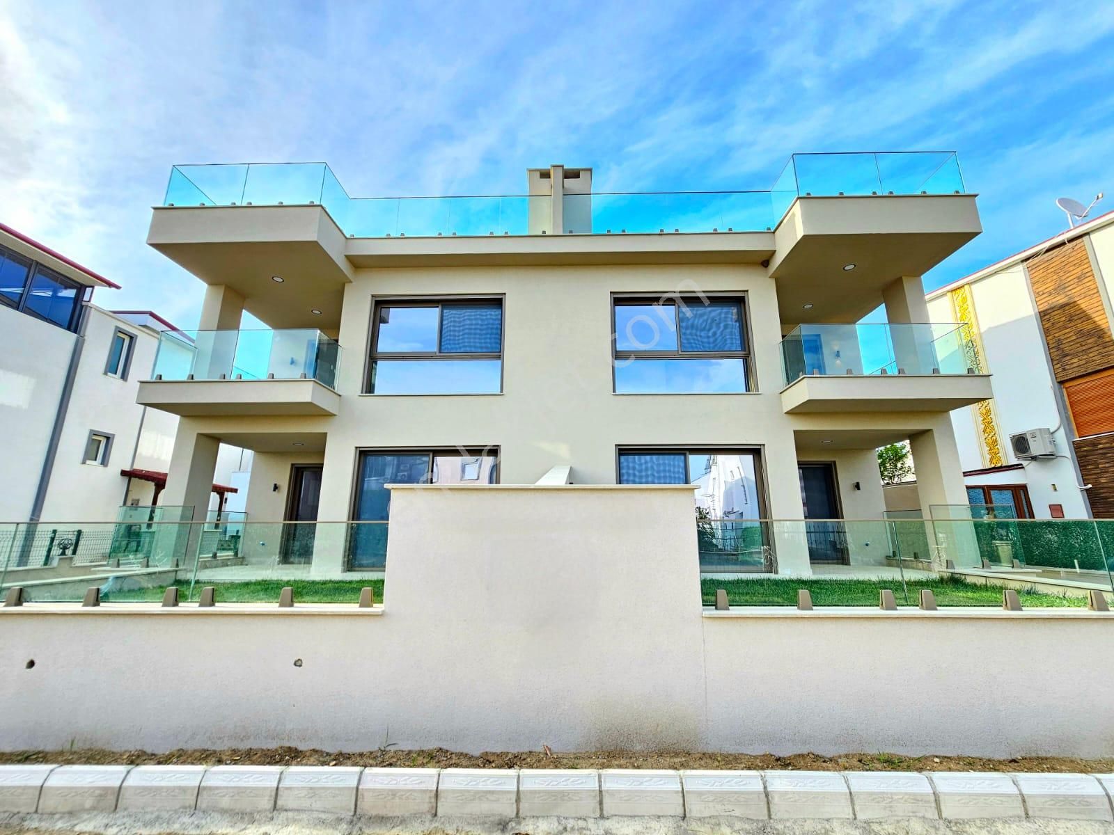 ▶ ▶akçay Körfez'den Kalite Ve Konumuyla Fark Yaratan Deniz Manzaralı Satılık Villa