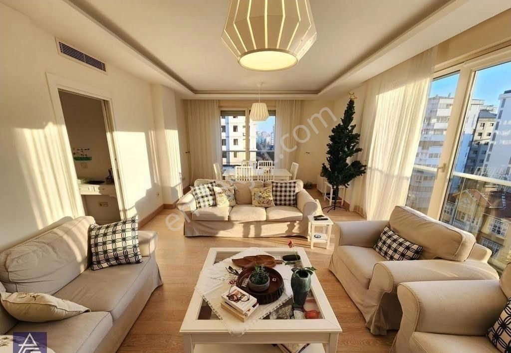 Poyraz'dan Bağdat Caddesine Çok Yakın Yeni Binada 145 M2 3+1
