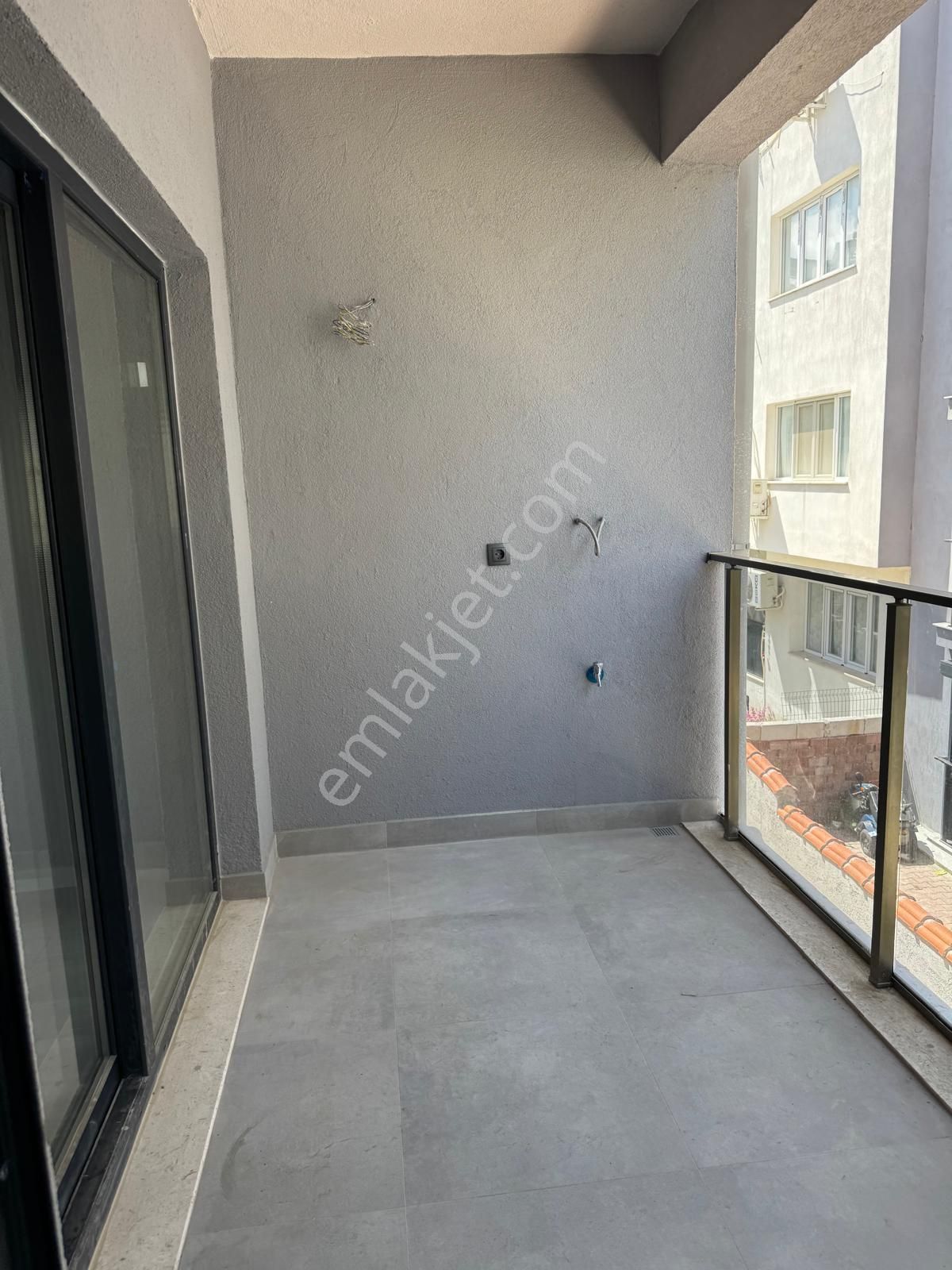 Kuşadası Davutlar Satılık Daire