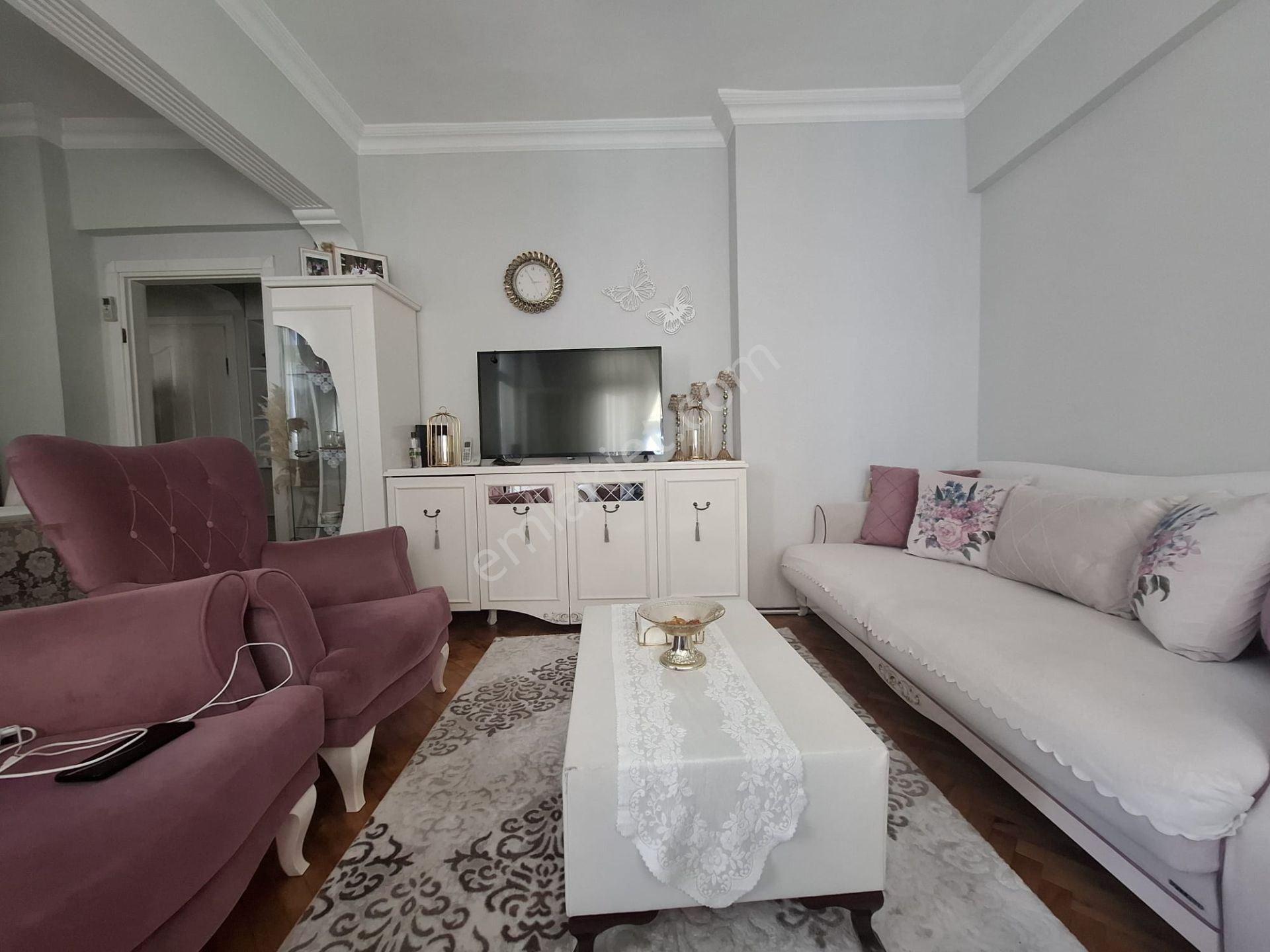 Bağcılar Güneşli Mahallesi Site İçinde Satıık 2+1 Daire
