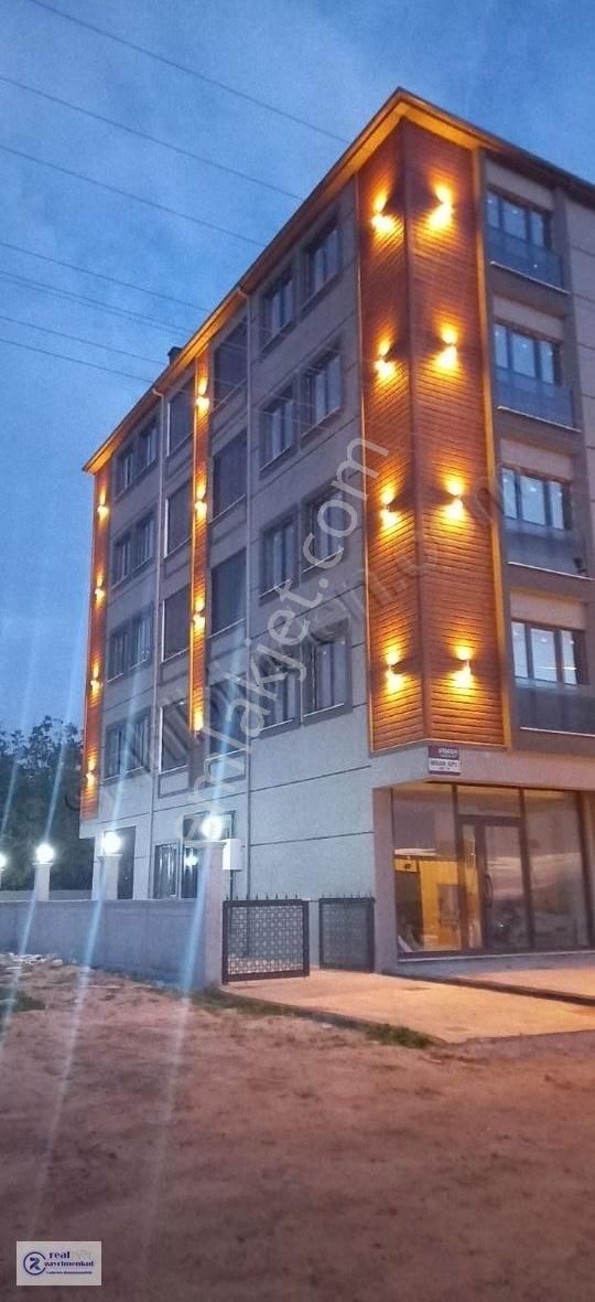 Hatip Mah.sarılar Yoluna Sıfır 2+1 Daire