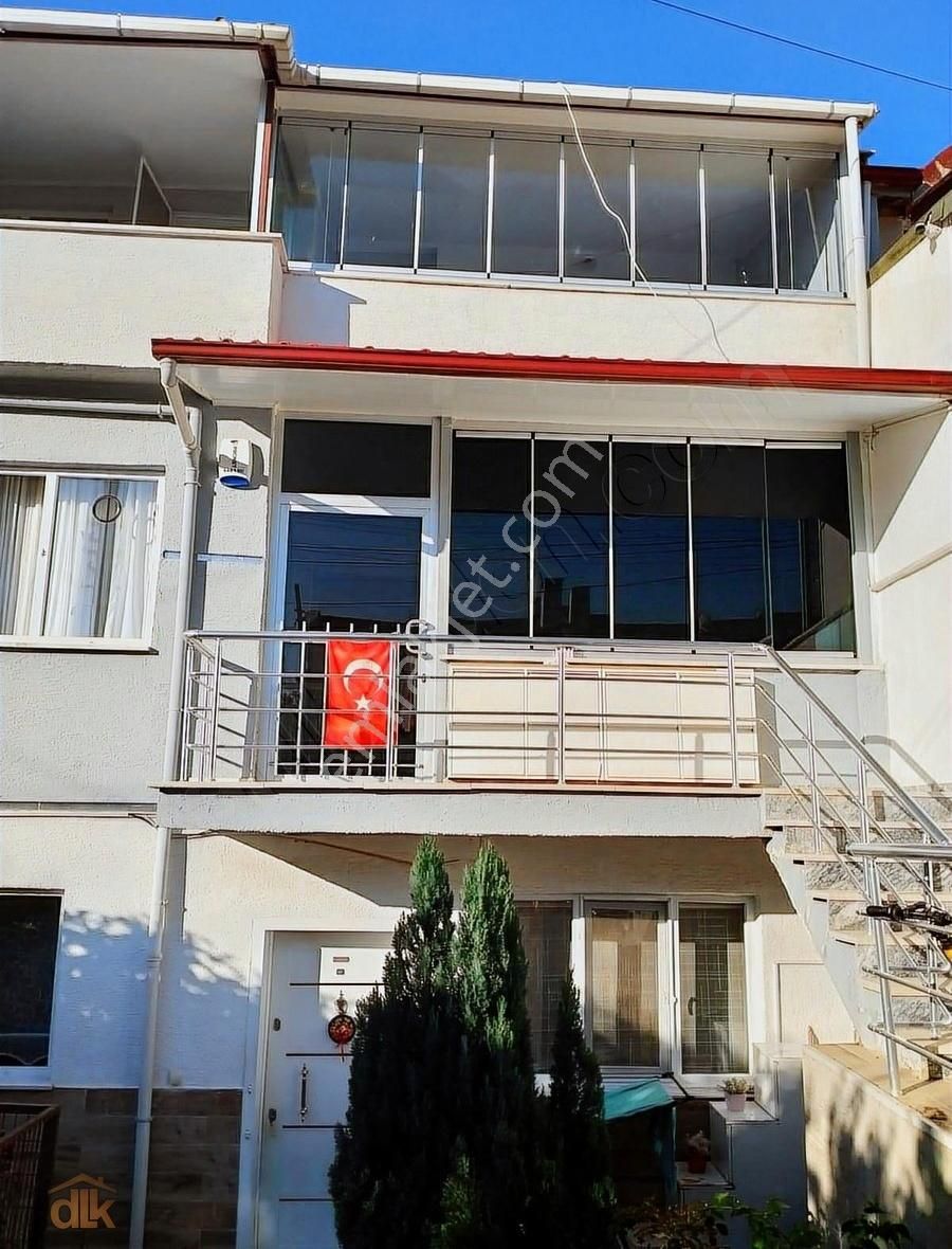 Atabeygrupdan Sultandere 75.yıl Mahallesinde 3 Katlı Mustakil Ev
