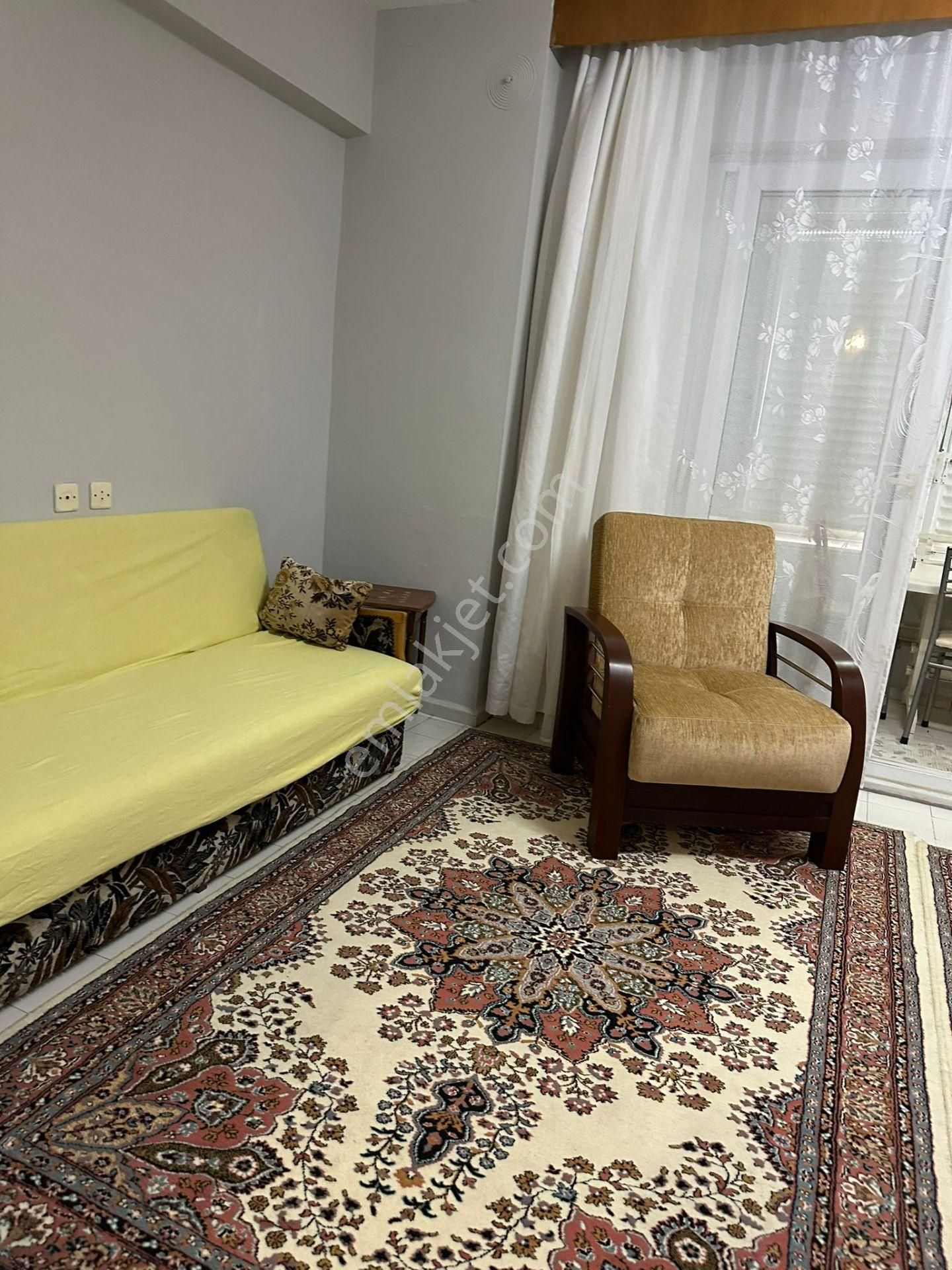 Küçük Kumlada 2+1 Eşyalı Satılık Daire - Görsel 3