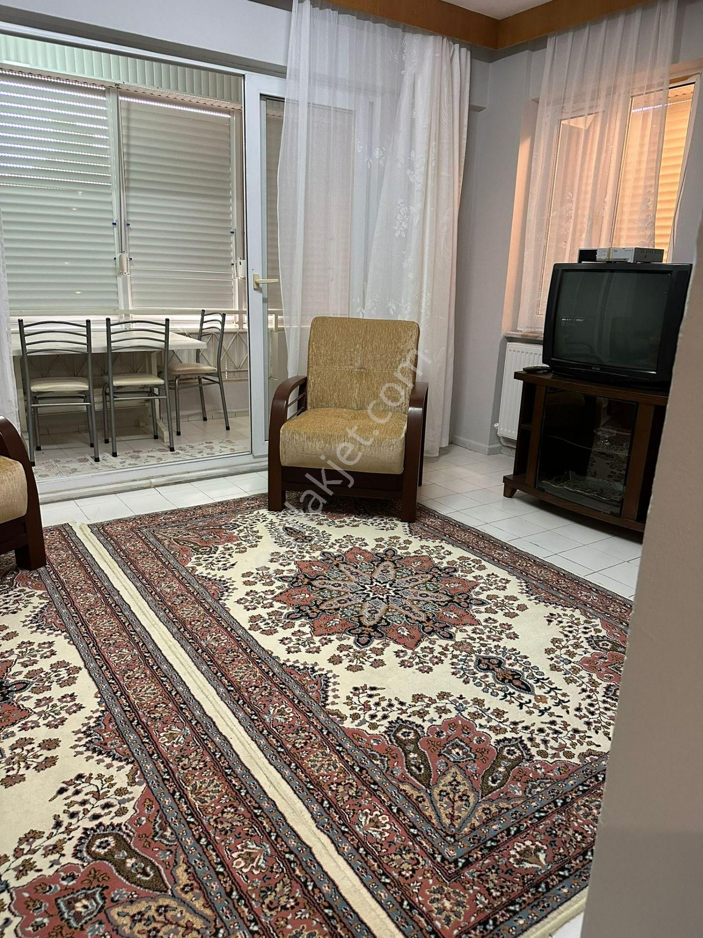 Küçük Kumlada 2+1 Eşyalı Satılık Daire - Görsel 6