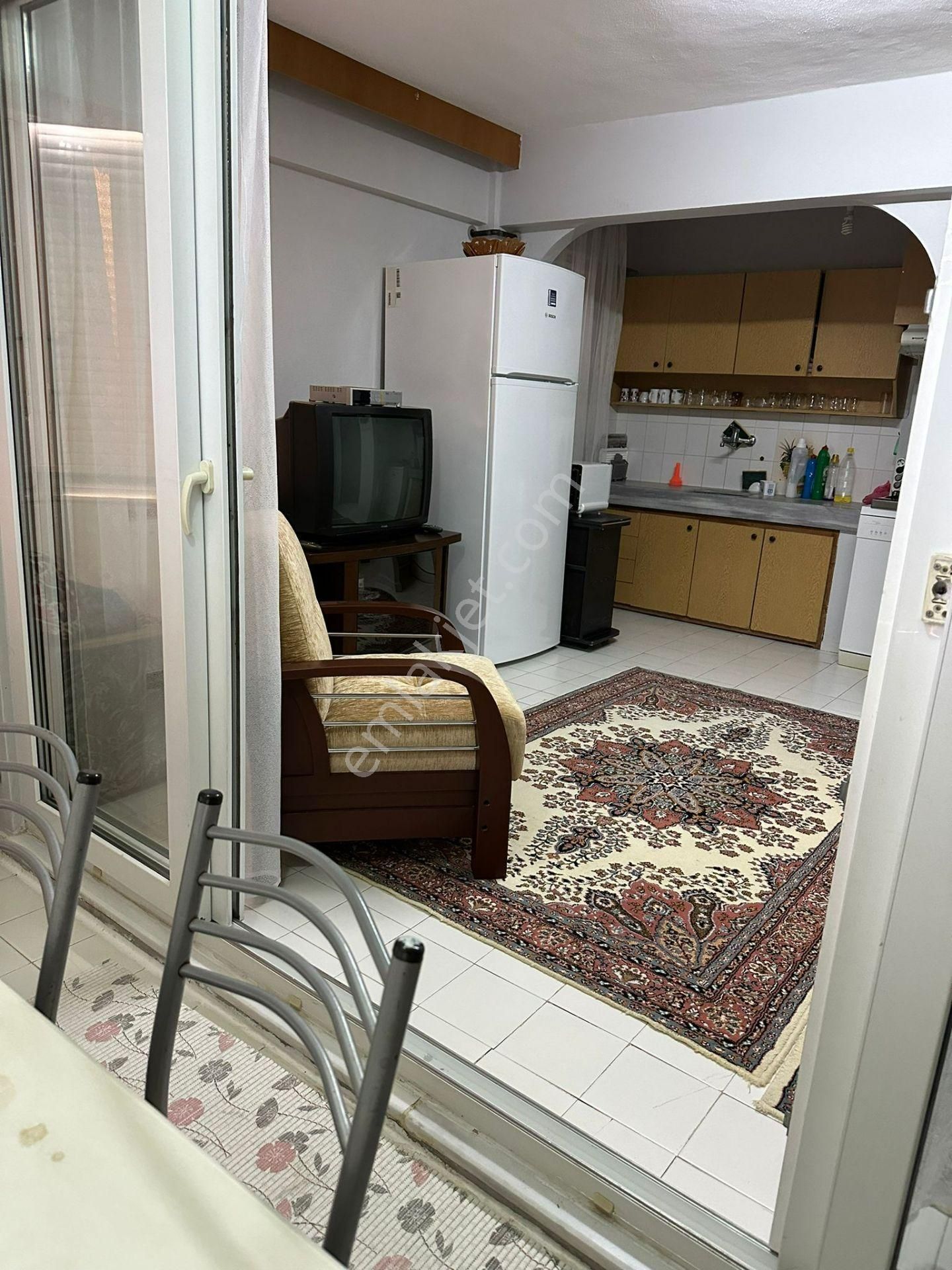 Küçük Kumlada 2+1 Eşyalı Satılık Daire - Görsel 2