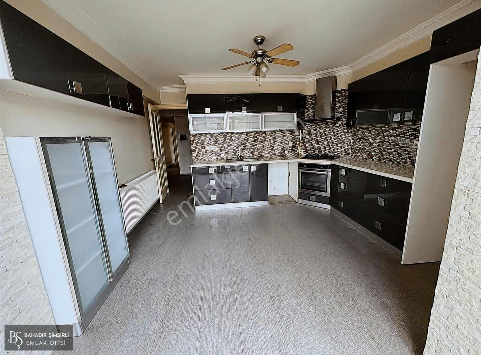Bahadır Şimşirliden Ragıpbey Mahallesinde 4+1 Kiralık Daire