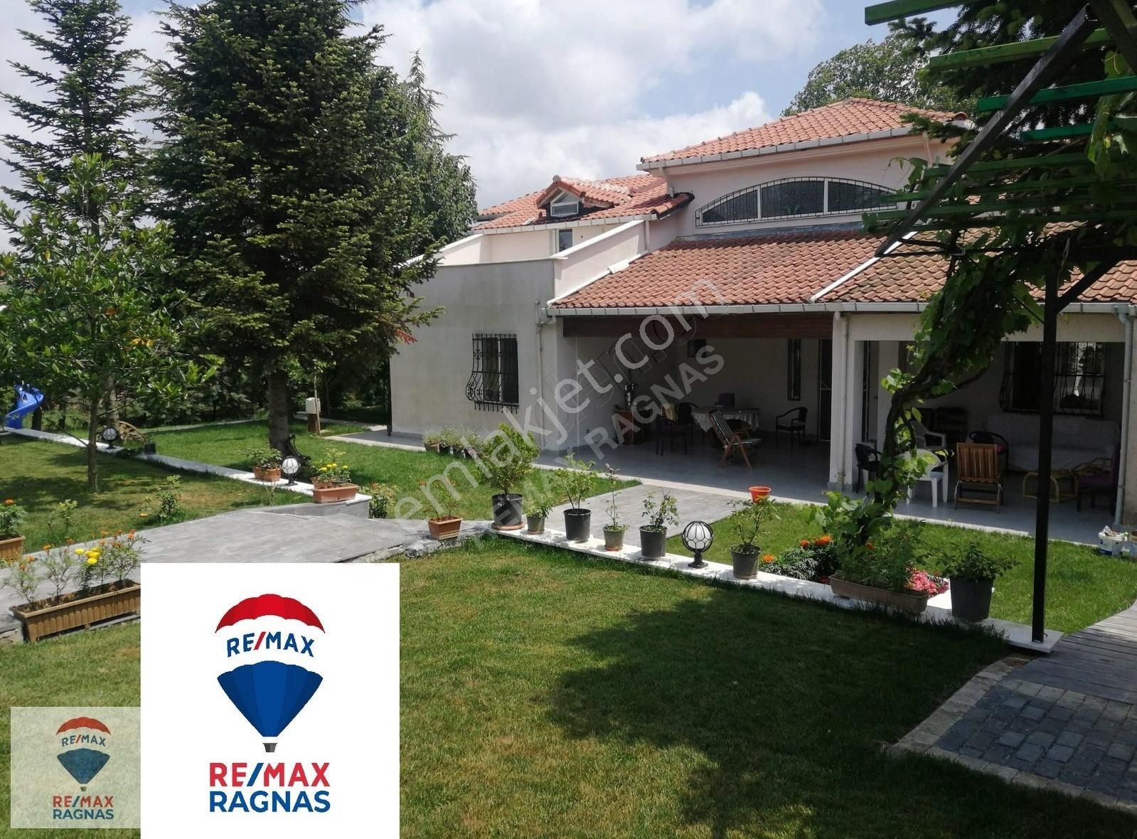 Dağyenice'de 5+1 Muhteşem Villa