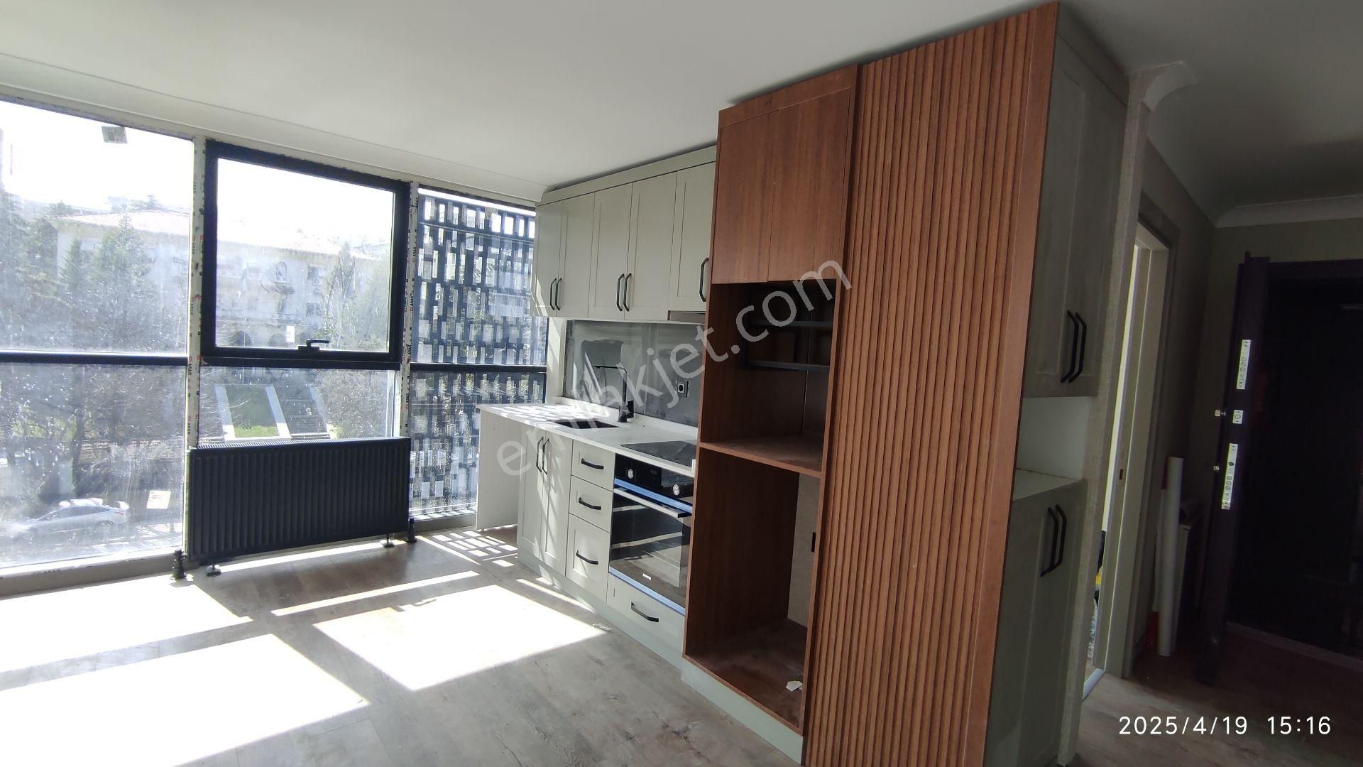 Atatürk Bulvarında 1+1 Lüks Daire/1+1 Lux.apart. On Atatürk Blv. - Görsel 5