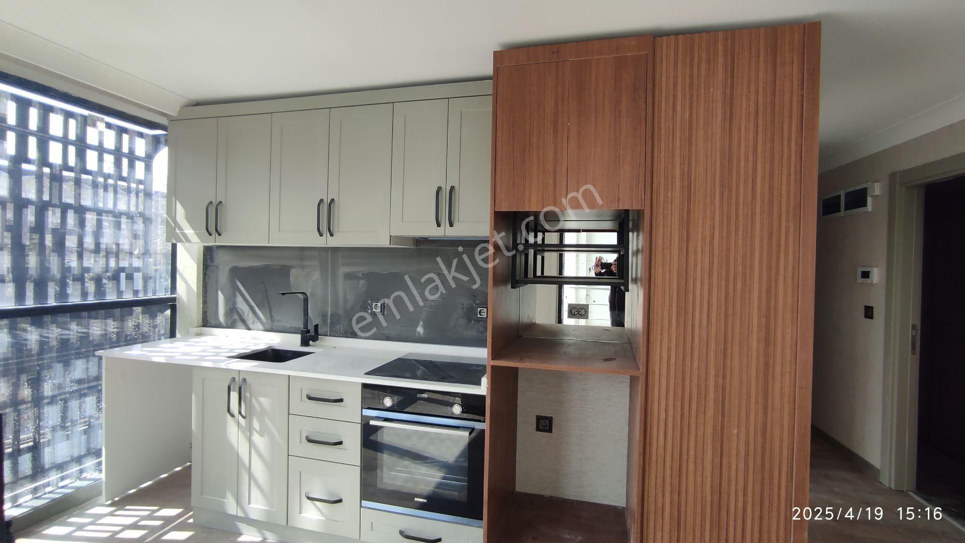 Atatürk Bulvarında 1+1 Lüks Daire/1+1 Lux.apart. On Atatürk Blv. - Görsel 33