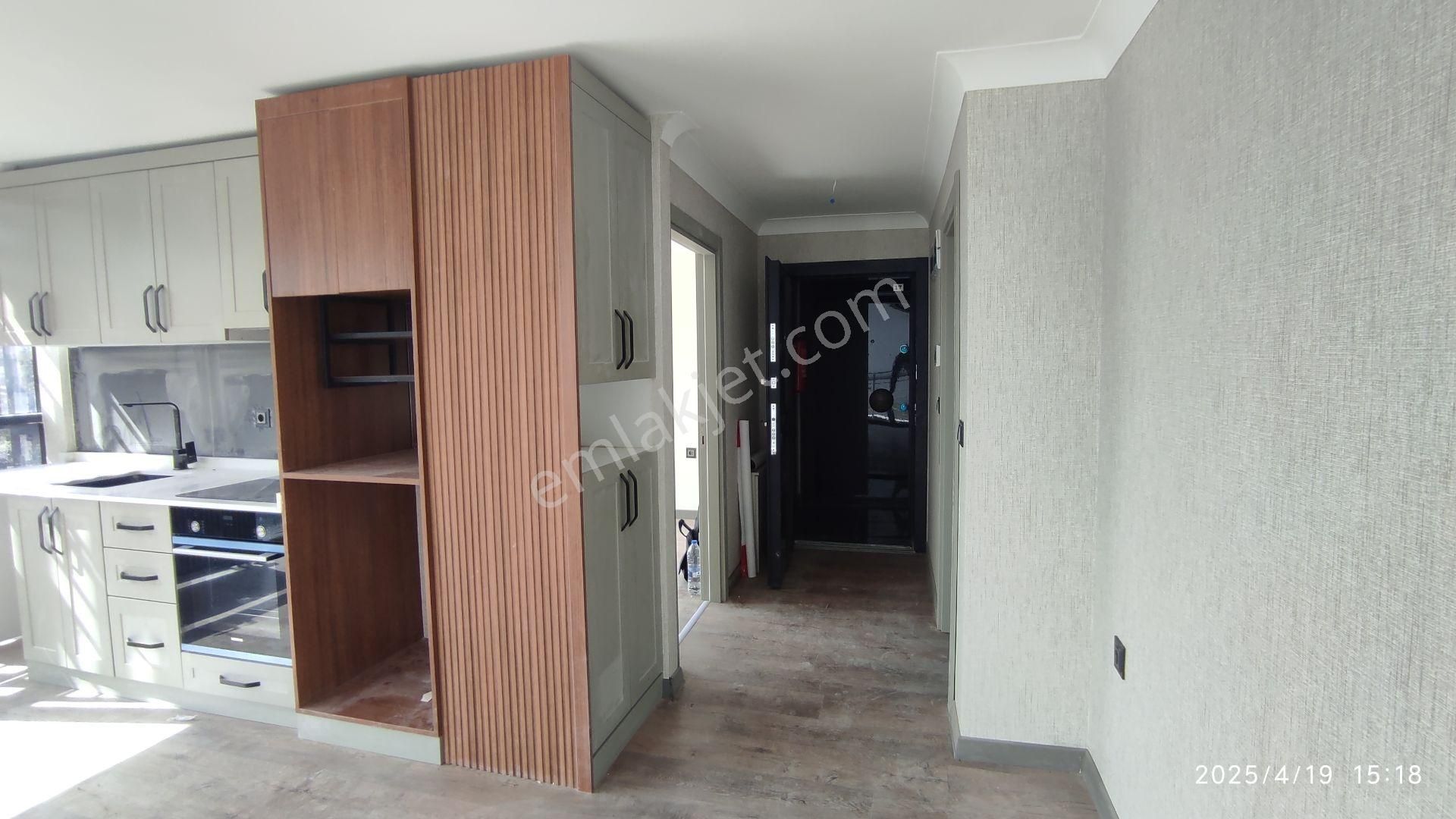 Atatürk Bulvarında 1+1 Lüks Daire/1+1 Lux.apart. On Atatürk Blv. - Görsel 9