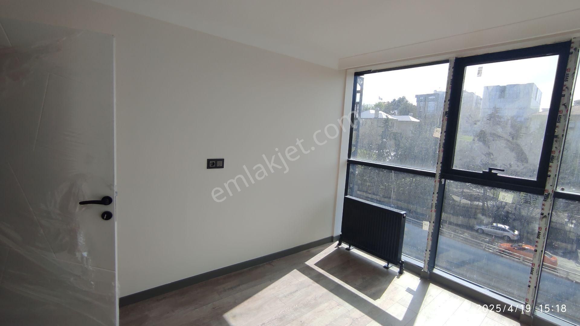 Atatürk Bulvarında 1+1 Lüks Daire/1+1 Lux.apart. On Atatürk Blv. - Görsel 17