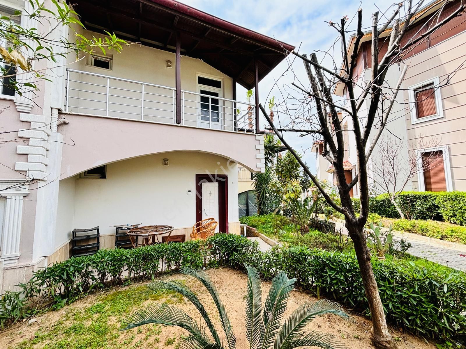 Alanya Turklerde Denize 200 Metre 3+1 Kiralık Villa