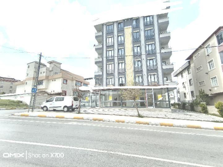 Selçukhan Caddesi Üzerinde 260m2 Dükkan