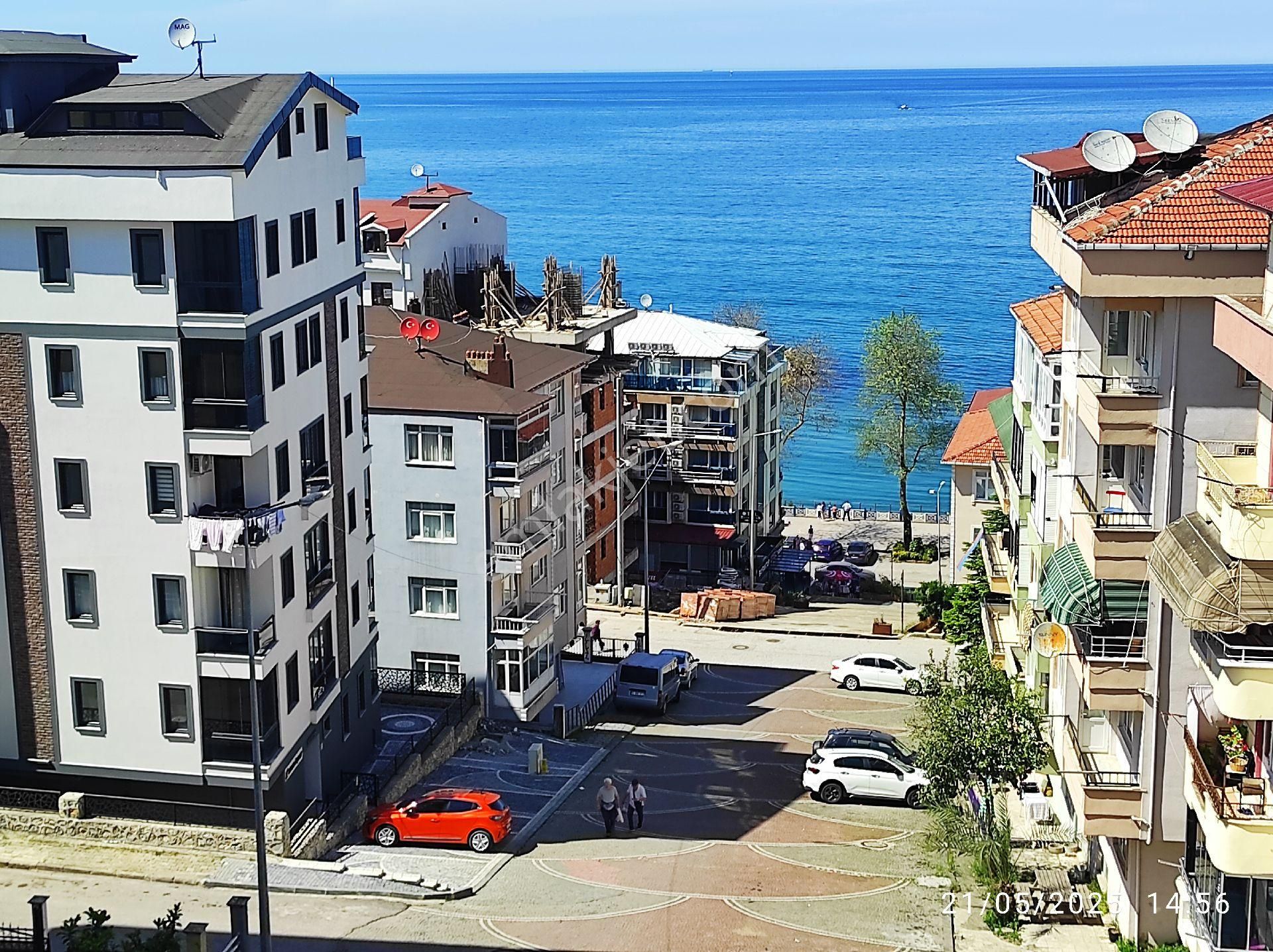 Akçakoca Osmaniye Mahallesi Deniz Manzaralı Çınar Cad. Denize Yürüme 2 Dk Mesafede Asansörlü 2+1