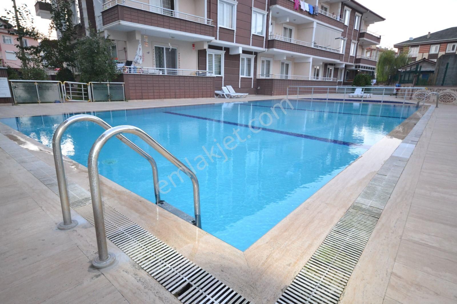 **fırsatlar Meyradan/ Havuzlu Sitede 1+1 Yüksek Giriş**
