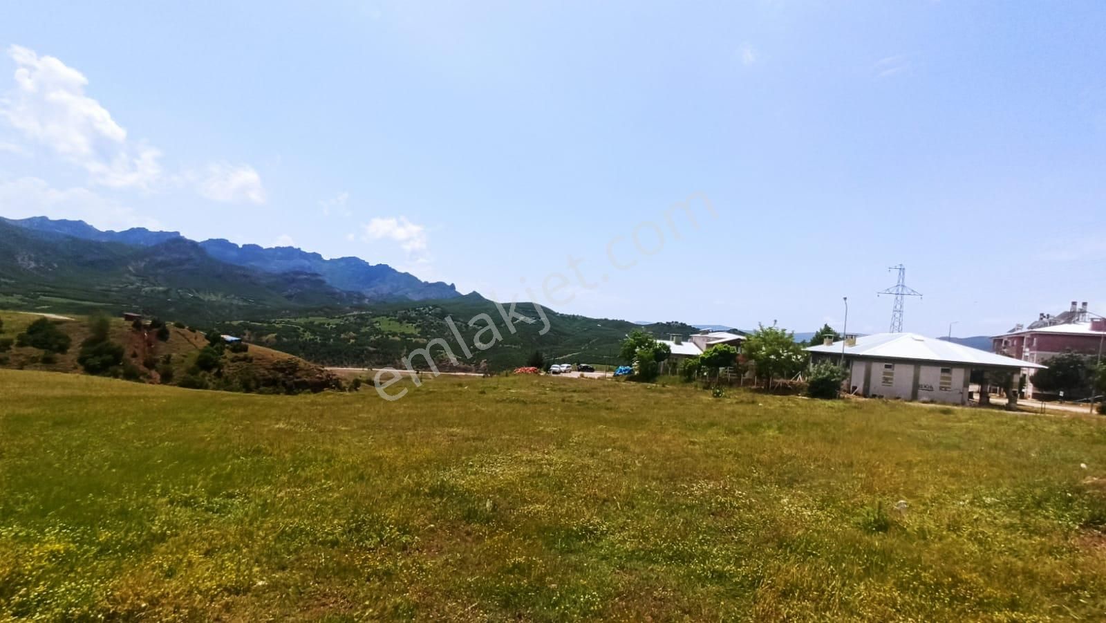 Tunceli Merkez Toki Blokları Önünde Hisseli İmarlı Arsa