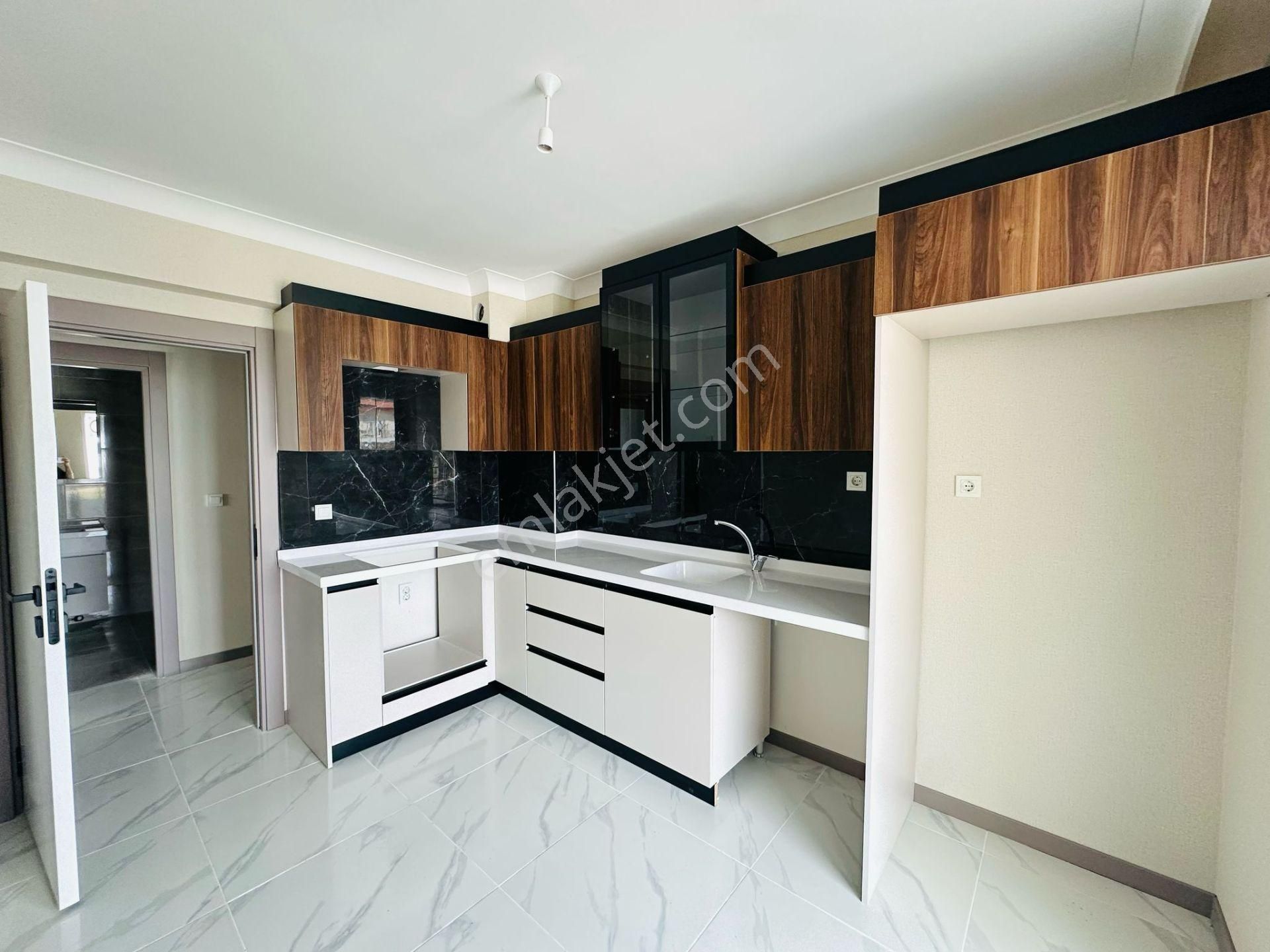 Karapürçek'te Salı Pazarı Yakınında Full Yapılı 3+1 Satılık Sıfır Daire !!