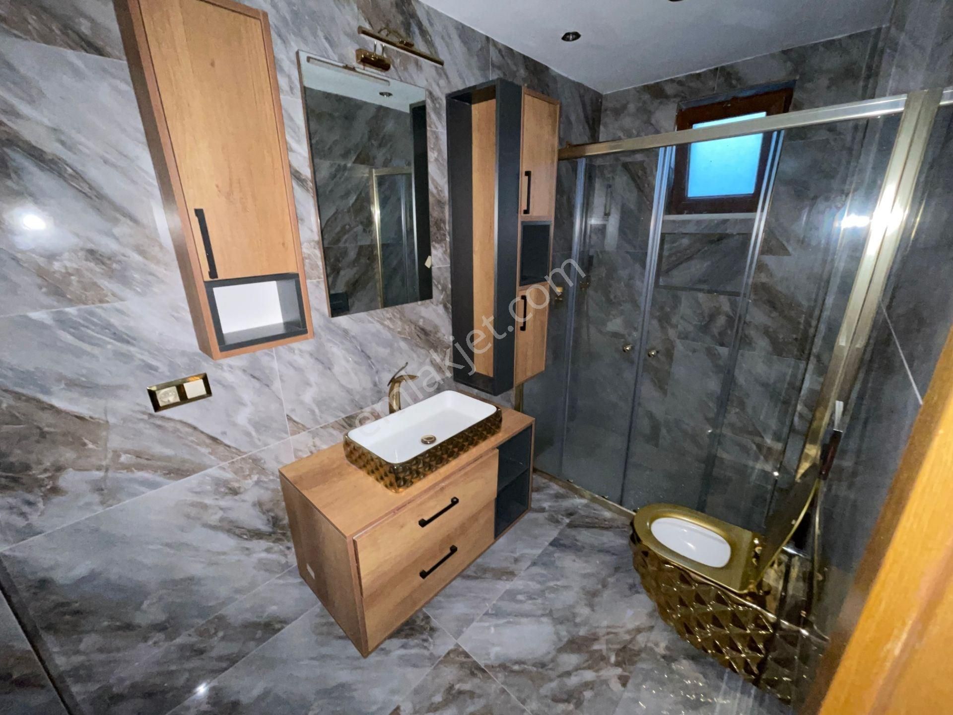 Tuzla Alize Sitesinde 5+2 Yüzme Havuzlu Özel Otoparklı Lüx Villa - Görsel 13