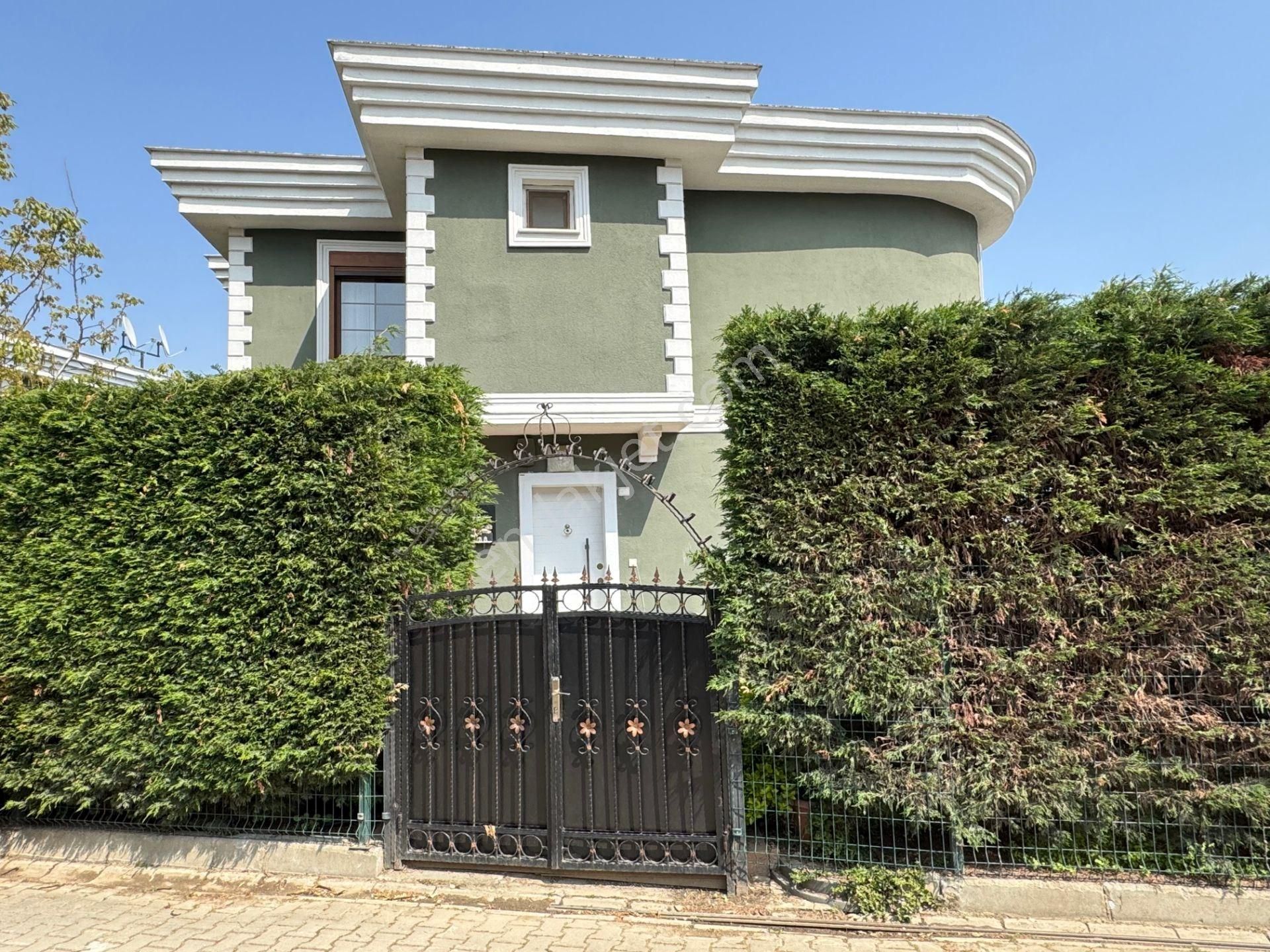 Tuzla Alize Sitesinde 5+2 Yüzme Havuzlu Özel Otoparklı Lüx Villa - Görsel 2