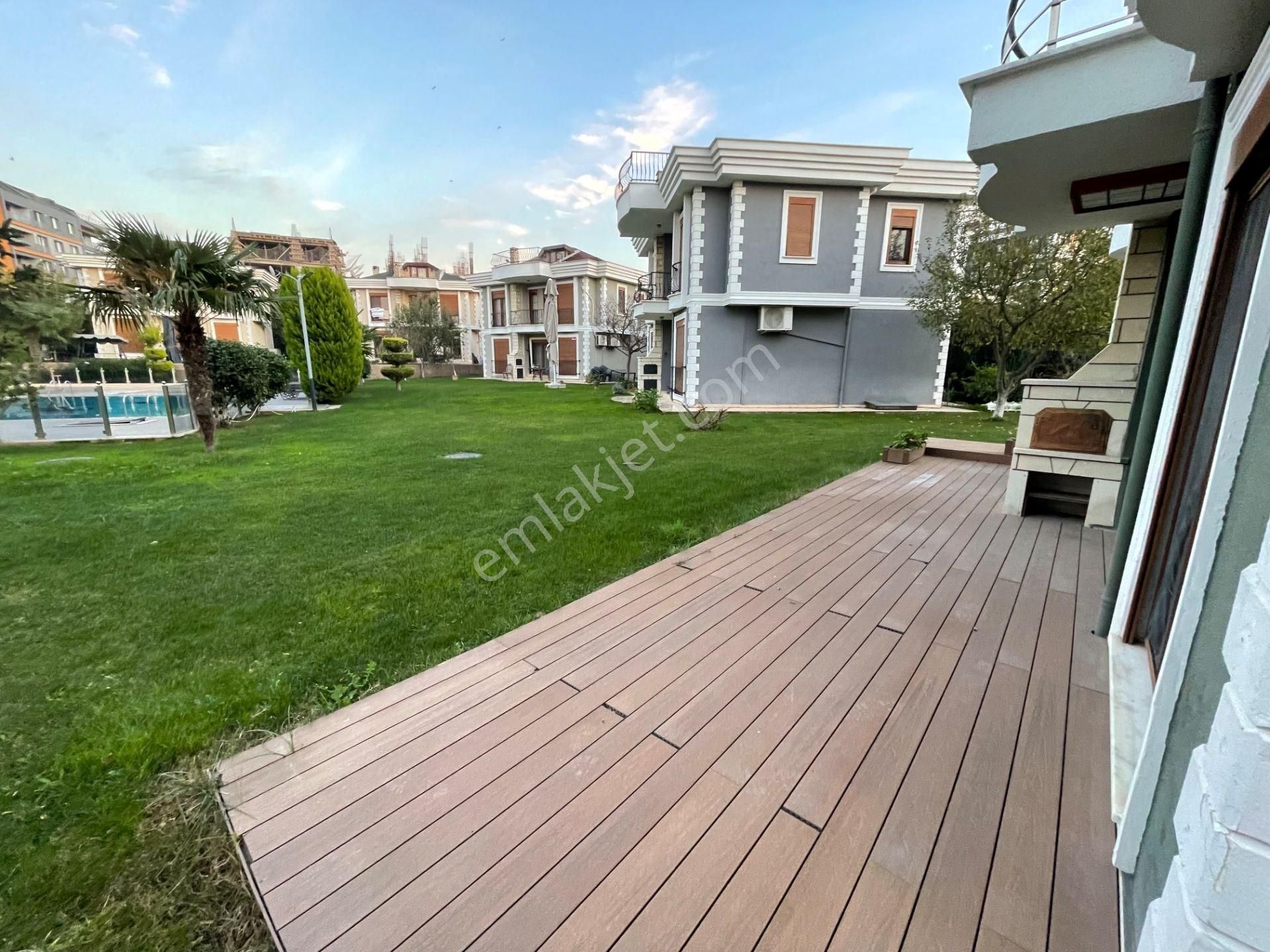 Tuzla Alize Sitesinde 5+2 Yüzme Havuzlu Özel Otoparklı Lüx Villa - Görsel 11