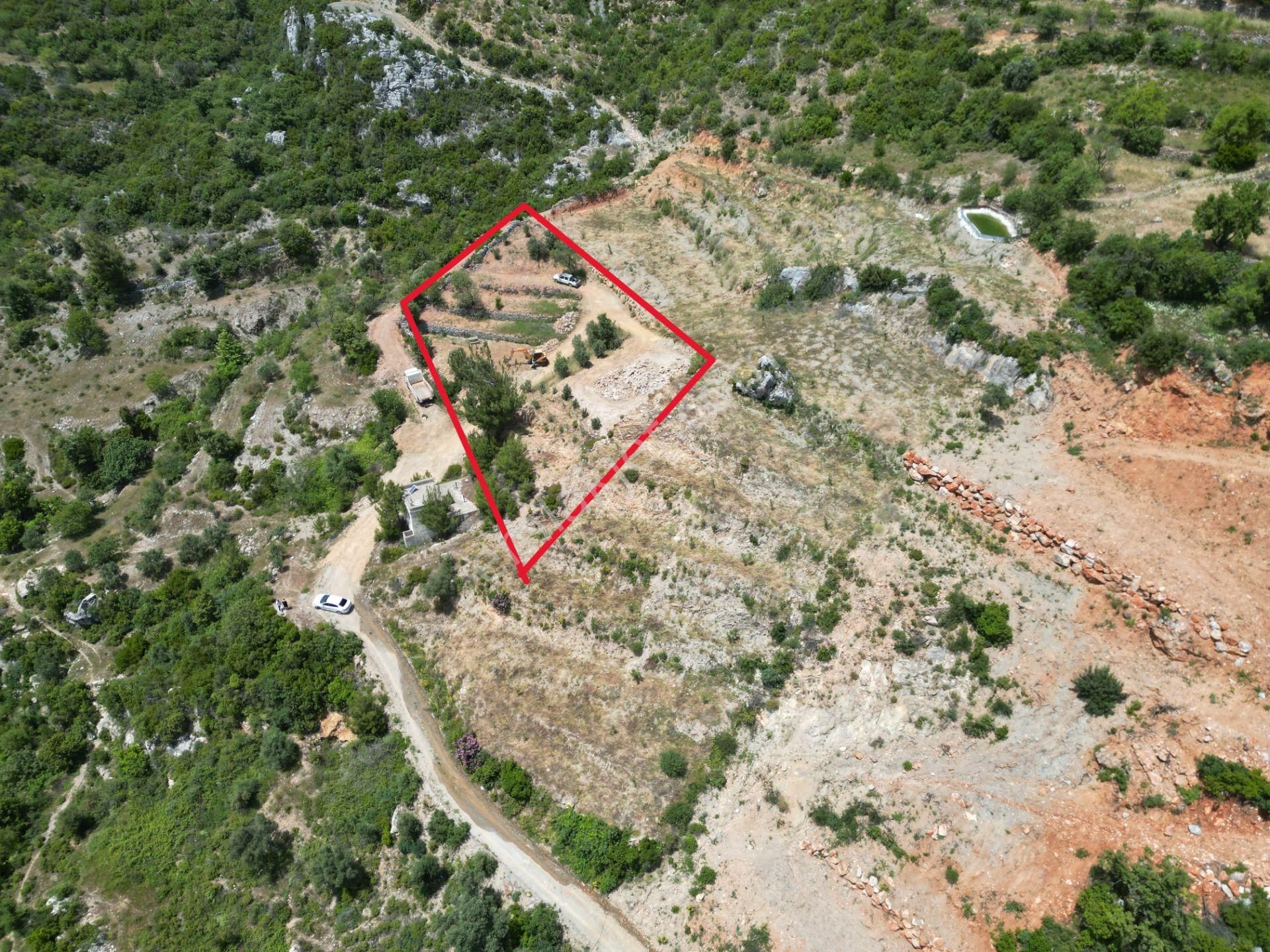 Yenice Köyünde Deniz Ve Vadi Manzaralı Hafriyatı Yapılmış 1800 M2 Tarla - Görsel 3