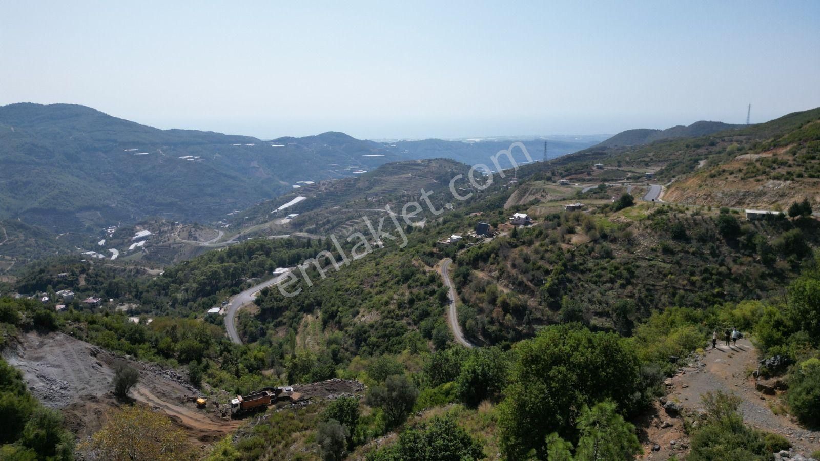 Alanya Gözübüyük Köyünde Satılık Deniz Ve Doğa Manzaralı 2200 M2 Tarla - Görsel 8