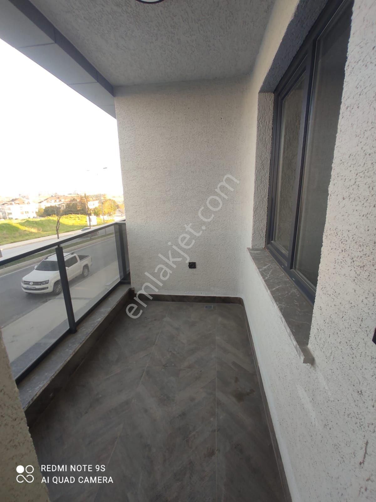 Beylıkdüzü Kavaklı Merkezde Sıfır 3+1 Ara Katlar 2 Balkonlu Satılık - Görsel 6