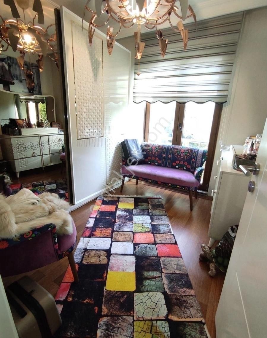 Yeşilköy Villakent Sitesinde 3+1 Havuzlu Güvenlikli Ara Kat Köşe Daire - Görsel 16