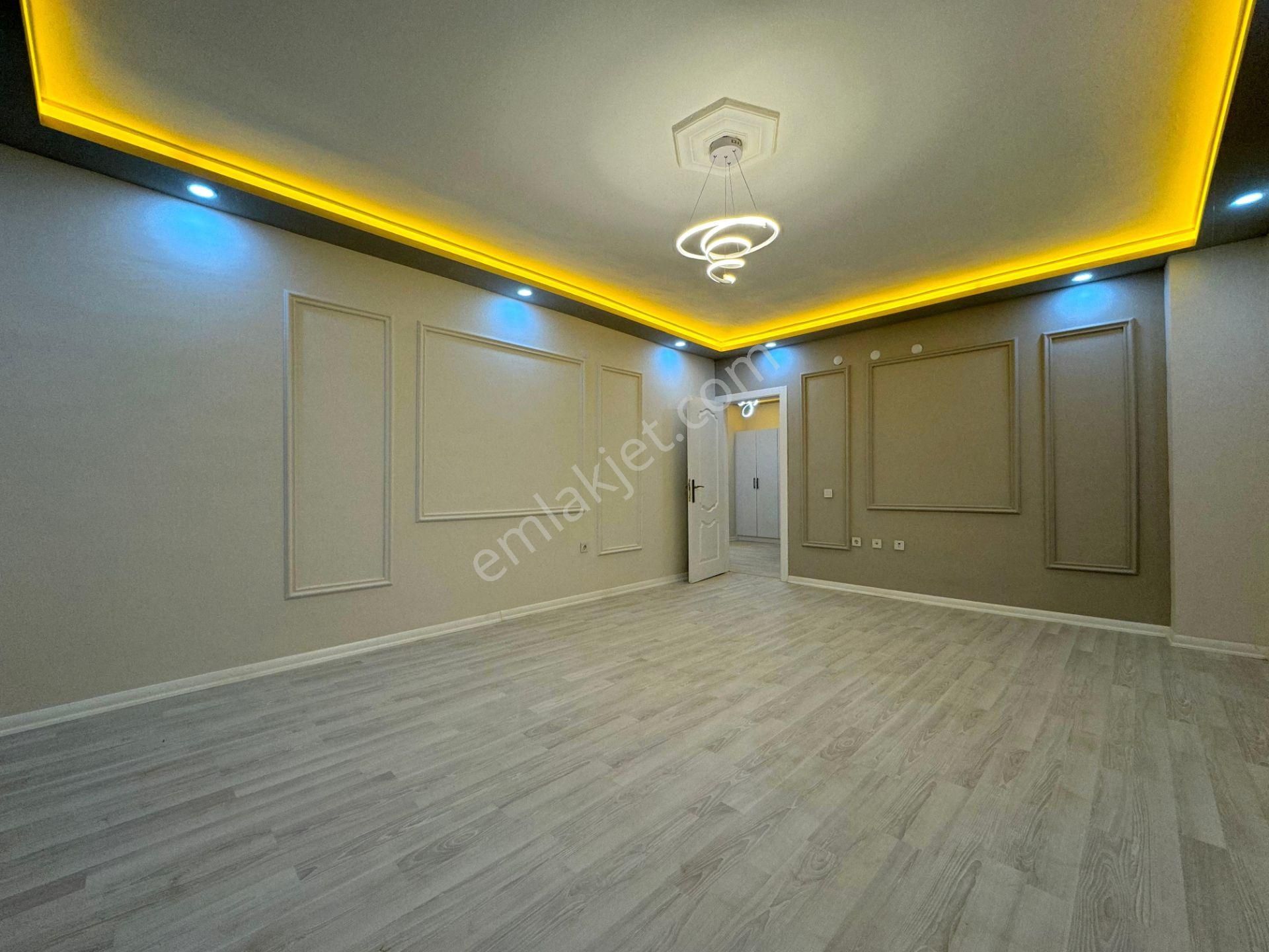 Keçiörende Cadde Üstü Asansörlü Lüx Yapı Sevenlere 3+1 Kaçmaz