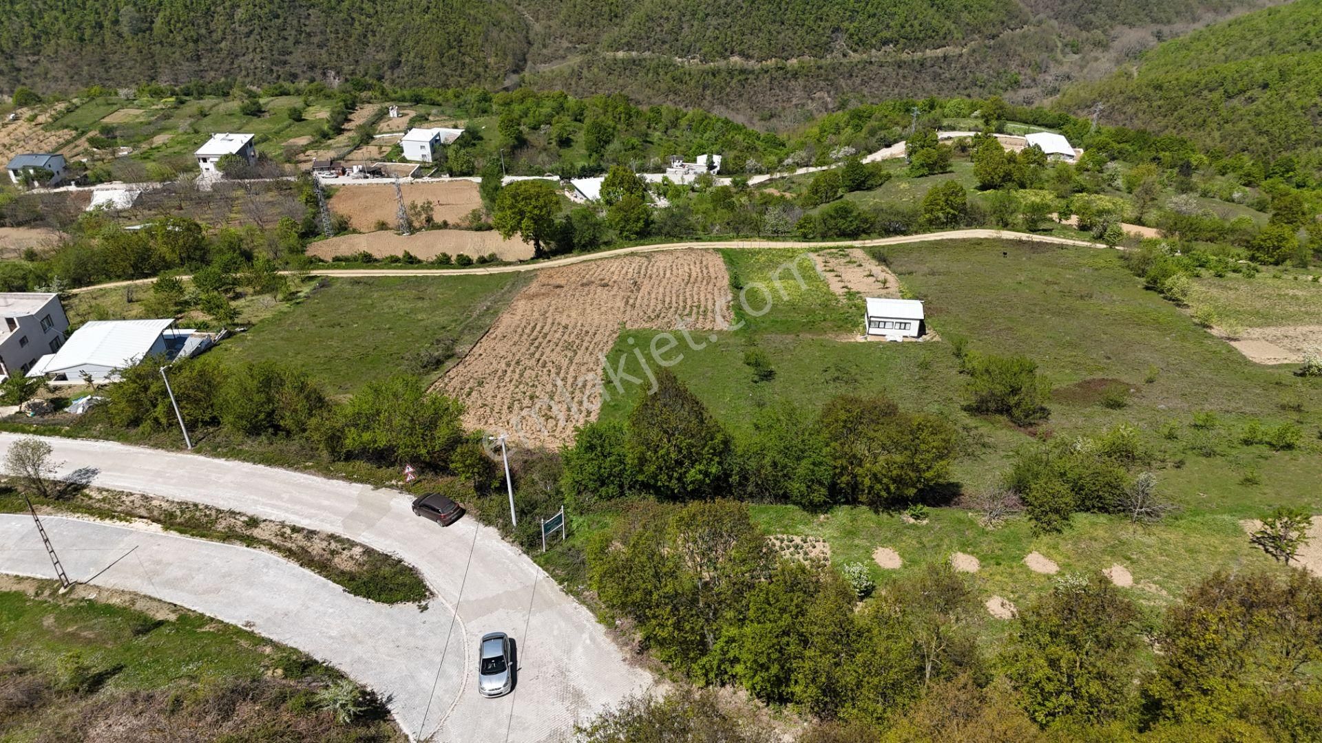 Nilüfer Üçpınar 698 M² Köy İçi İmarlı Satılık Tarla - Görsel 3