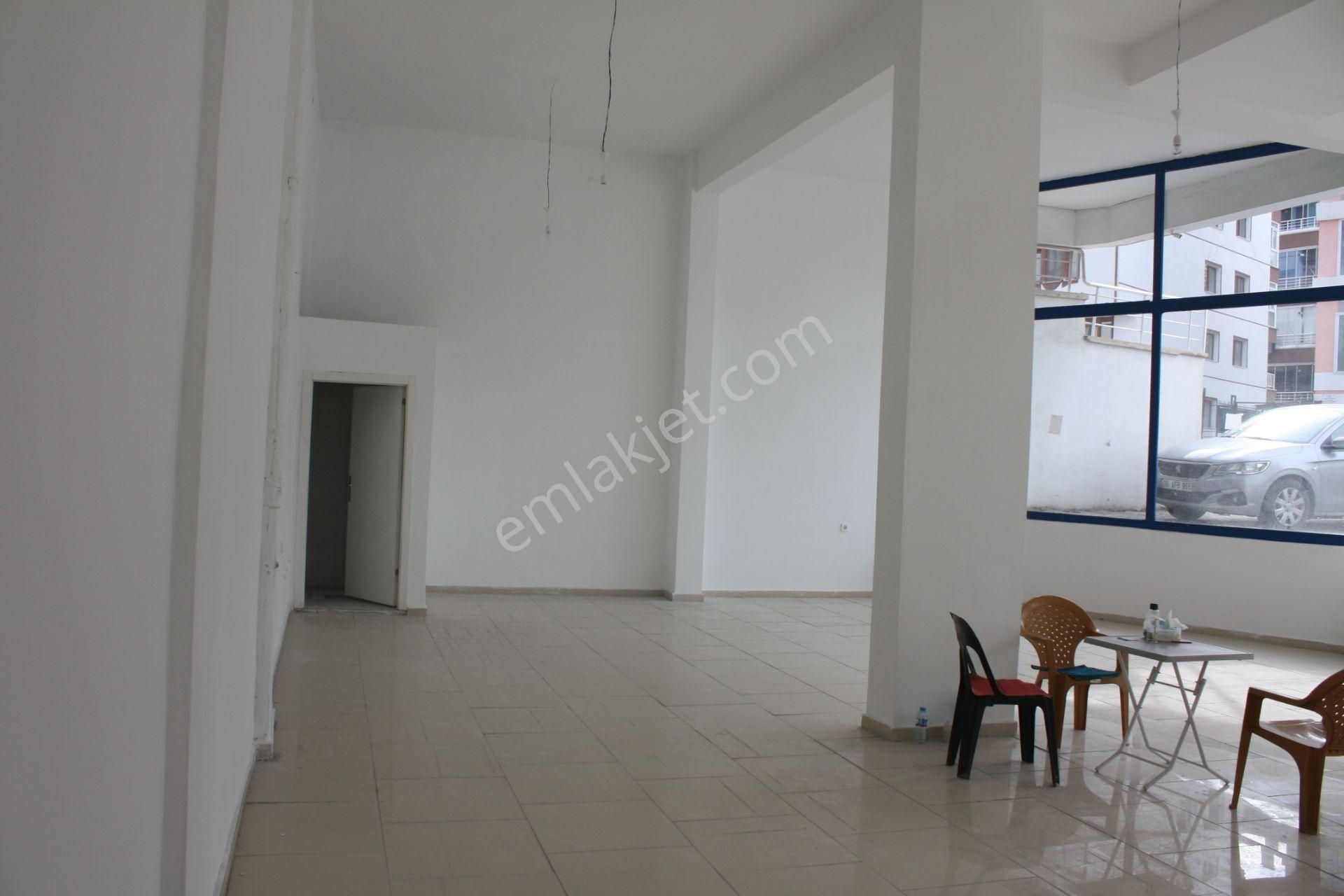 Keçiören Ufuktepe Başkent Cad Üzeri 225 M2 Geniş Cepheli Kiralık Dükkan