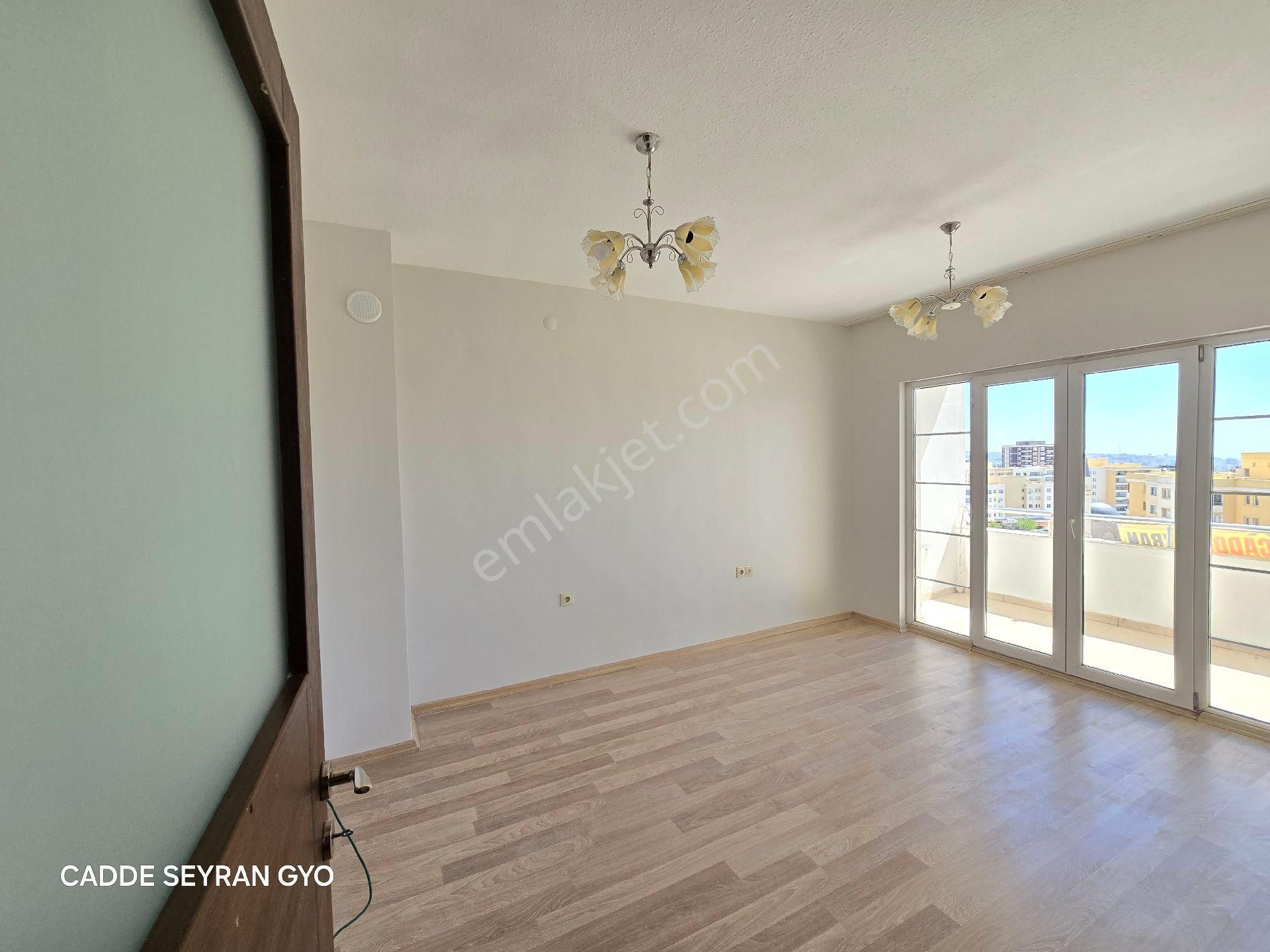 Cadde Seyran'dan Kiralık 2+1 86m2 Park Cepheli Ferah Temiz Daire