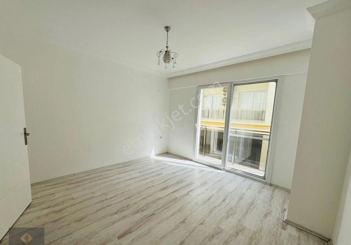 Didim Efeler’de Havuzlu Ve Asansörlü Site İçinde Lüx 3+1 Ön Cephe Dublex Daire Geniş Teraslı - Görsel 4