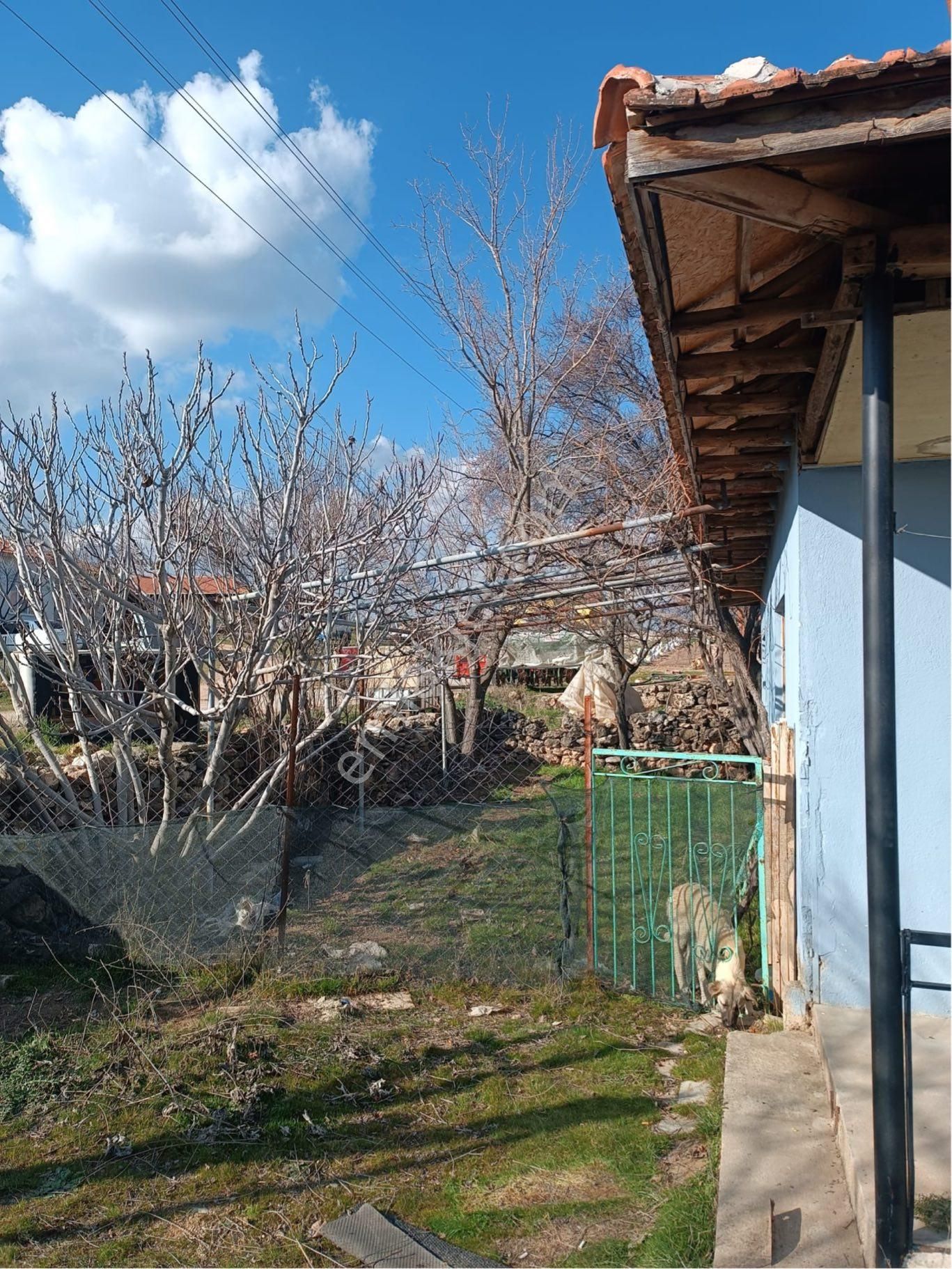 Uşak Eşme Narlı Köyünde Satılık Mustakil Ev - Görsel 9