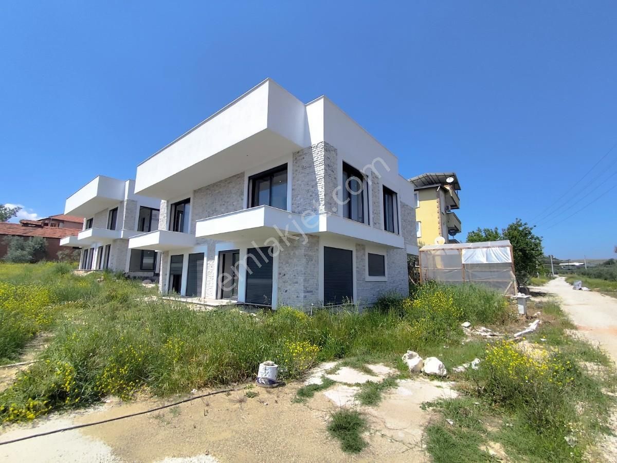 Turyap Bucadan Tekeli Merkezde Satılık Lüks Villa