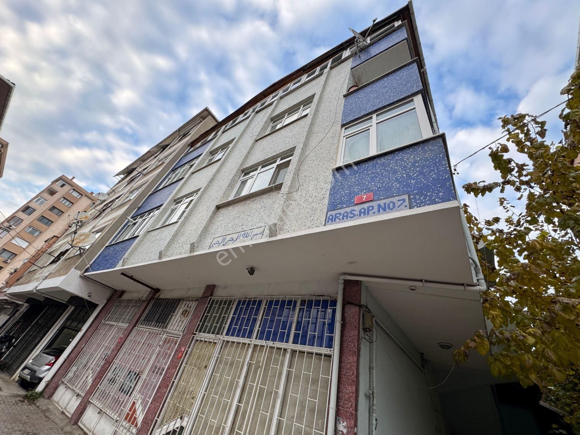 İçerenköy Merkezde Kültür Mrkz. Yanı Çok Amaçlı İşyeri