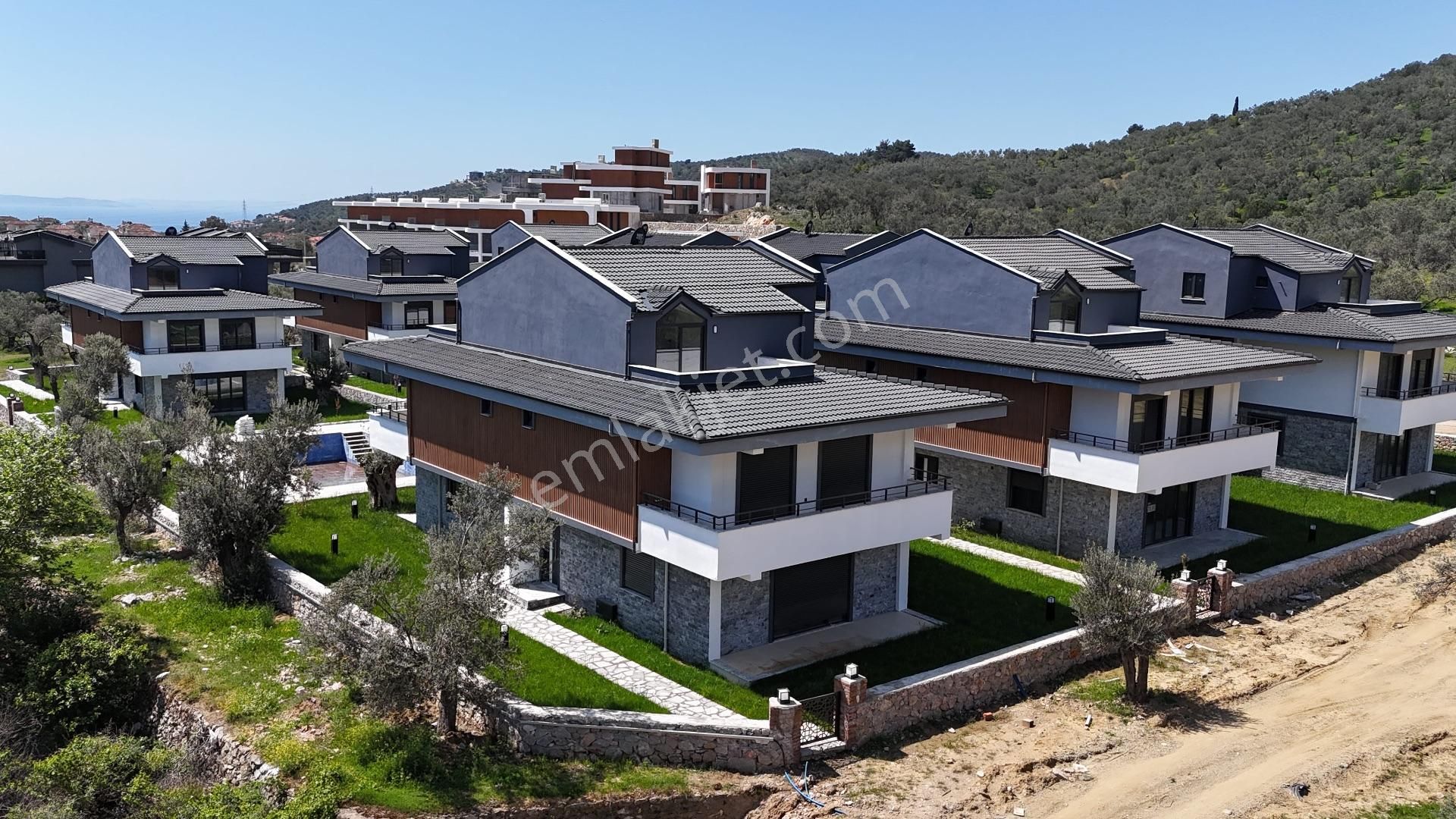 Güre Köy Yolun Satılık Havuzlu Sıfır Villa - Görsel 9