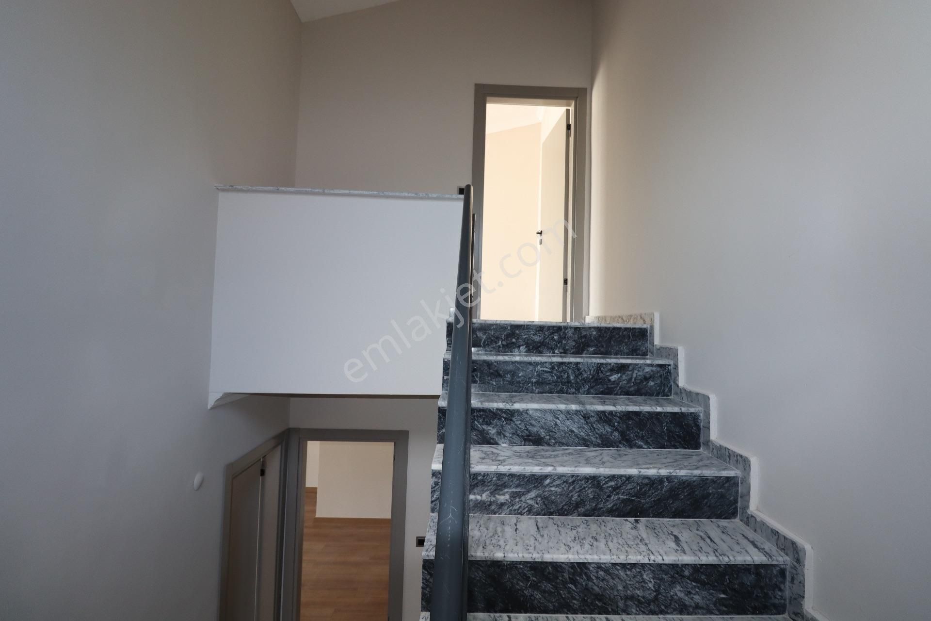 Güre Köy Yolun Satılık Havuzlu Sıfır Villa - Görsel 24