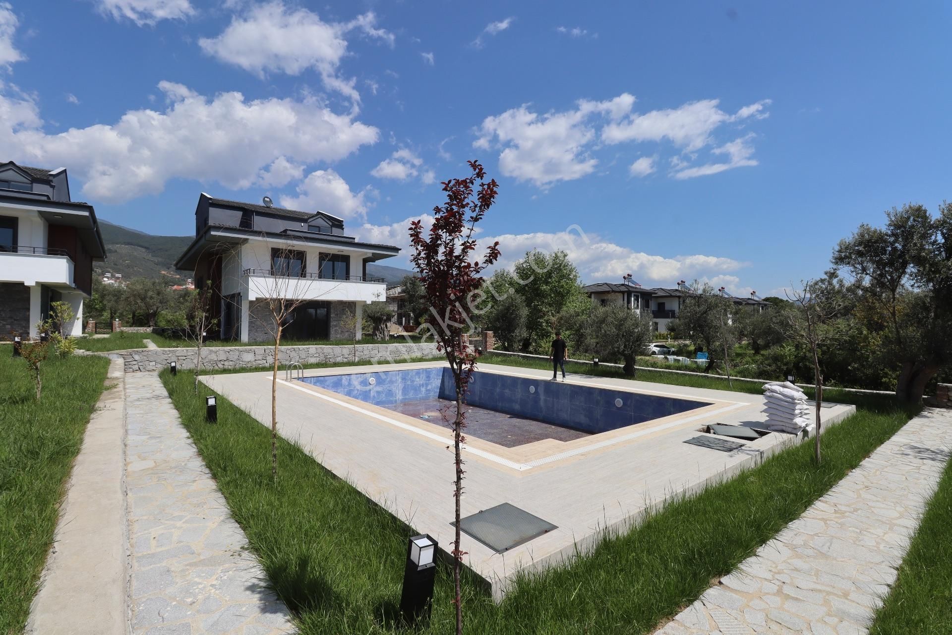 Güre Köy Yolun Satılık Havuzlu Sıfır Villa - Görsel 6