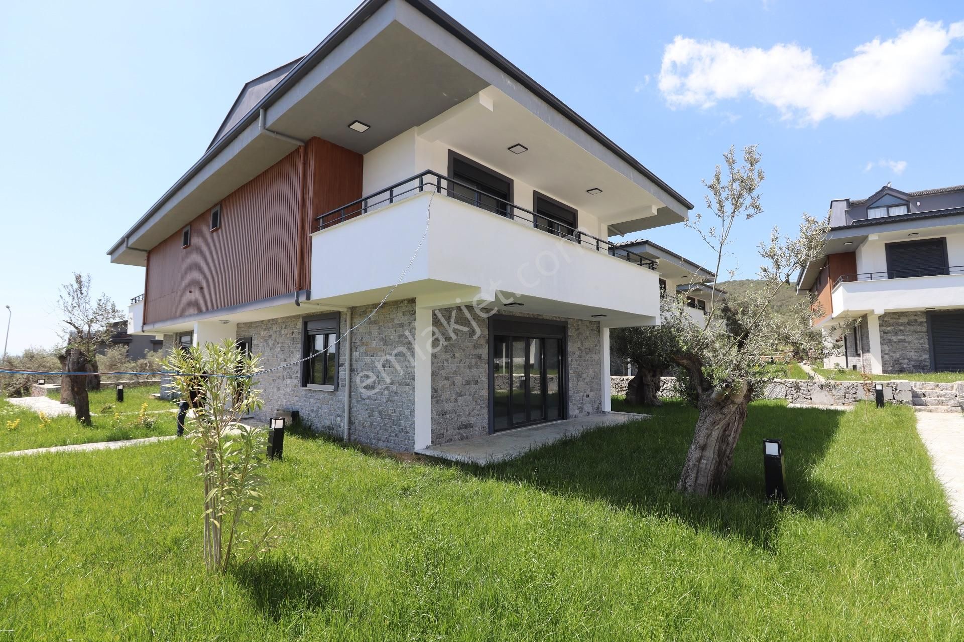 Güre Köy Yolun Satılık Havuzlu Sıfır Villa - Görsel 8