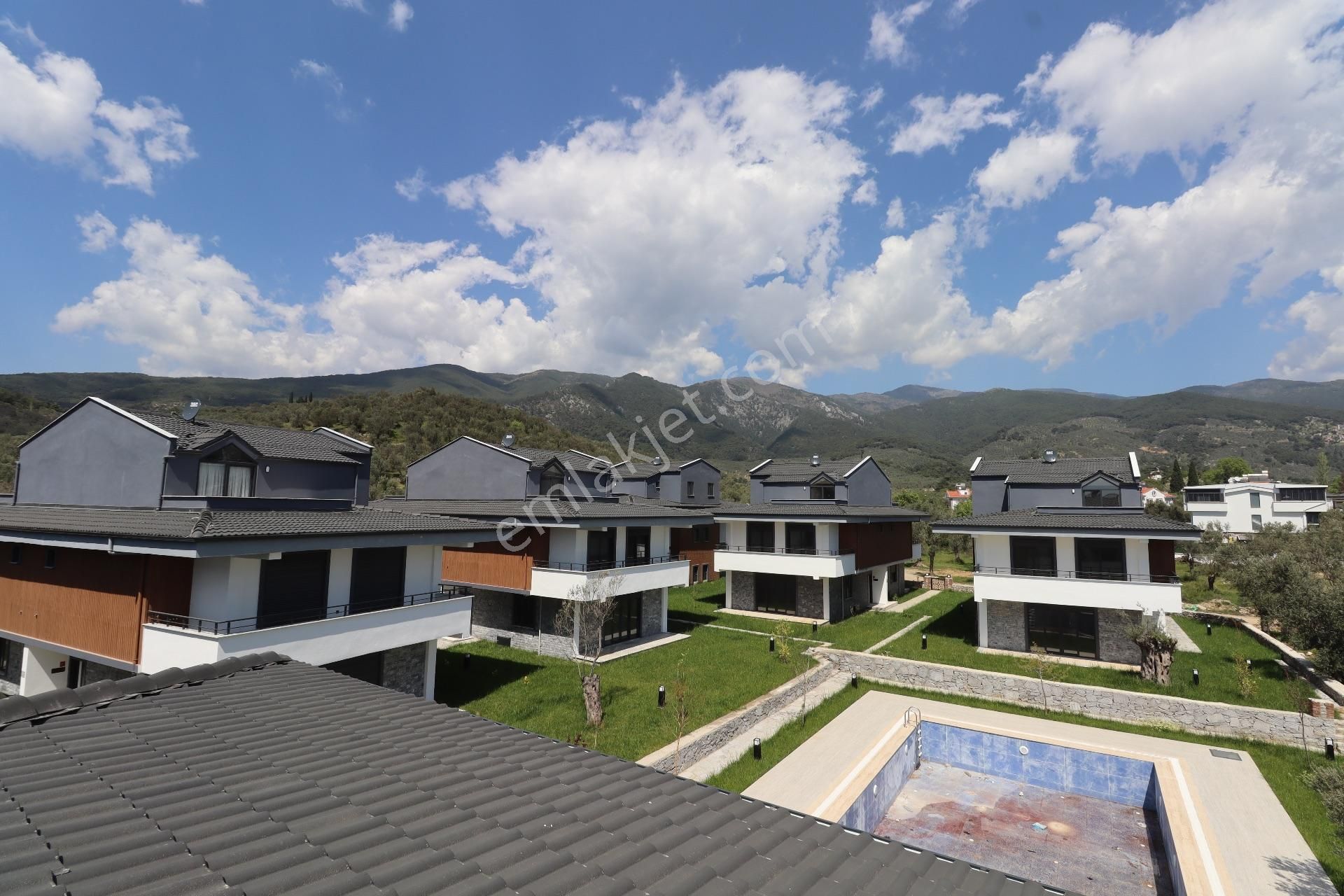 Güre Köy Yolun Satılık Havuzlu Sıfır Villa - Görsel 31