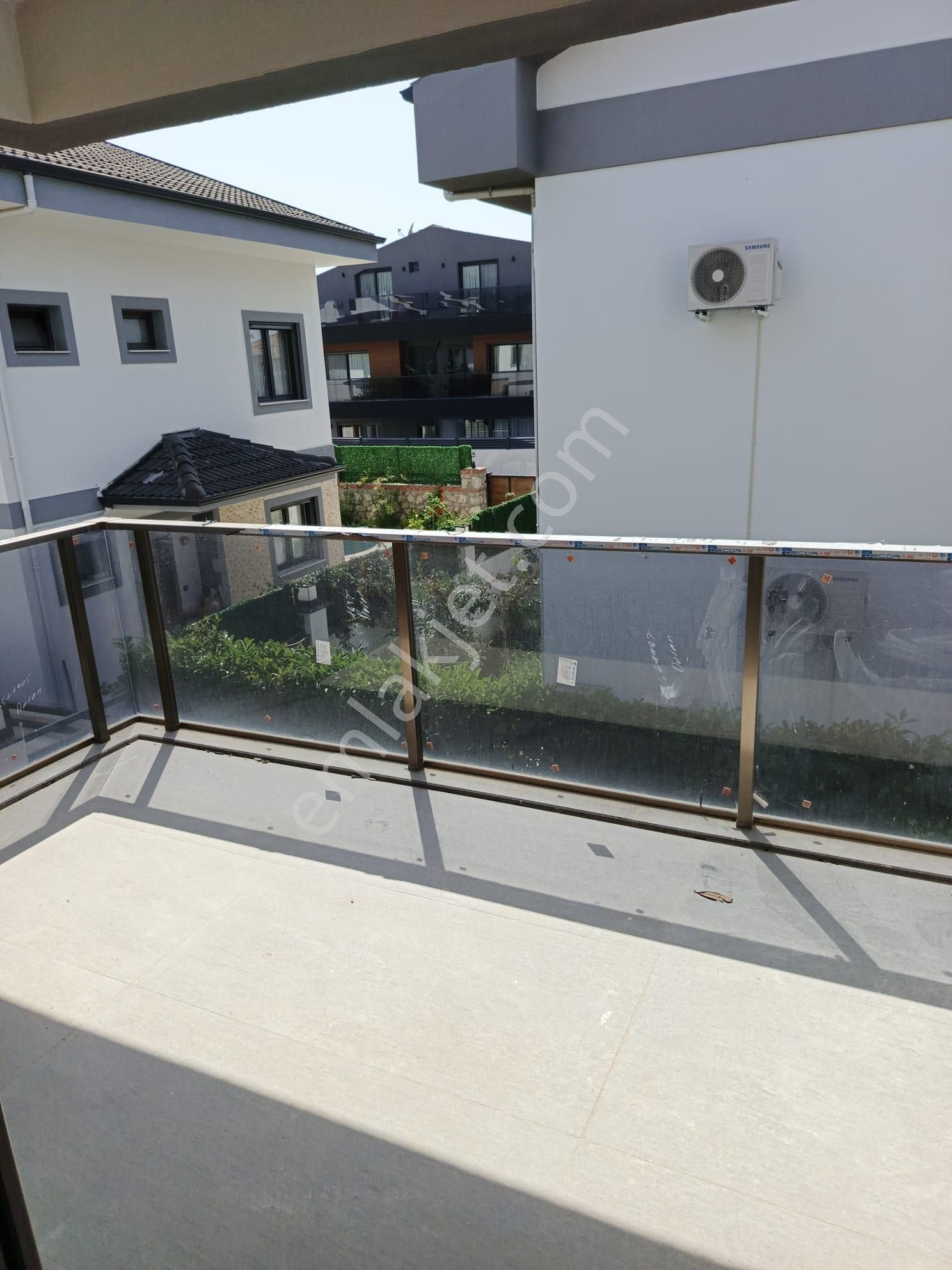 Stop’tan Babataşı Merkezi Konumda 4+1 Havuzlu Villa - Görsel 24